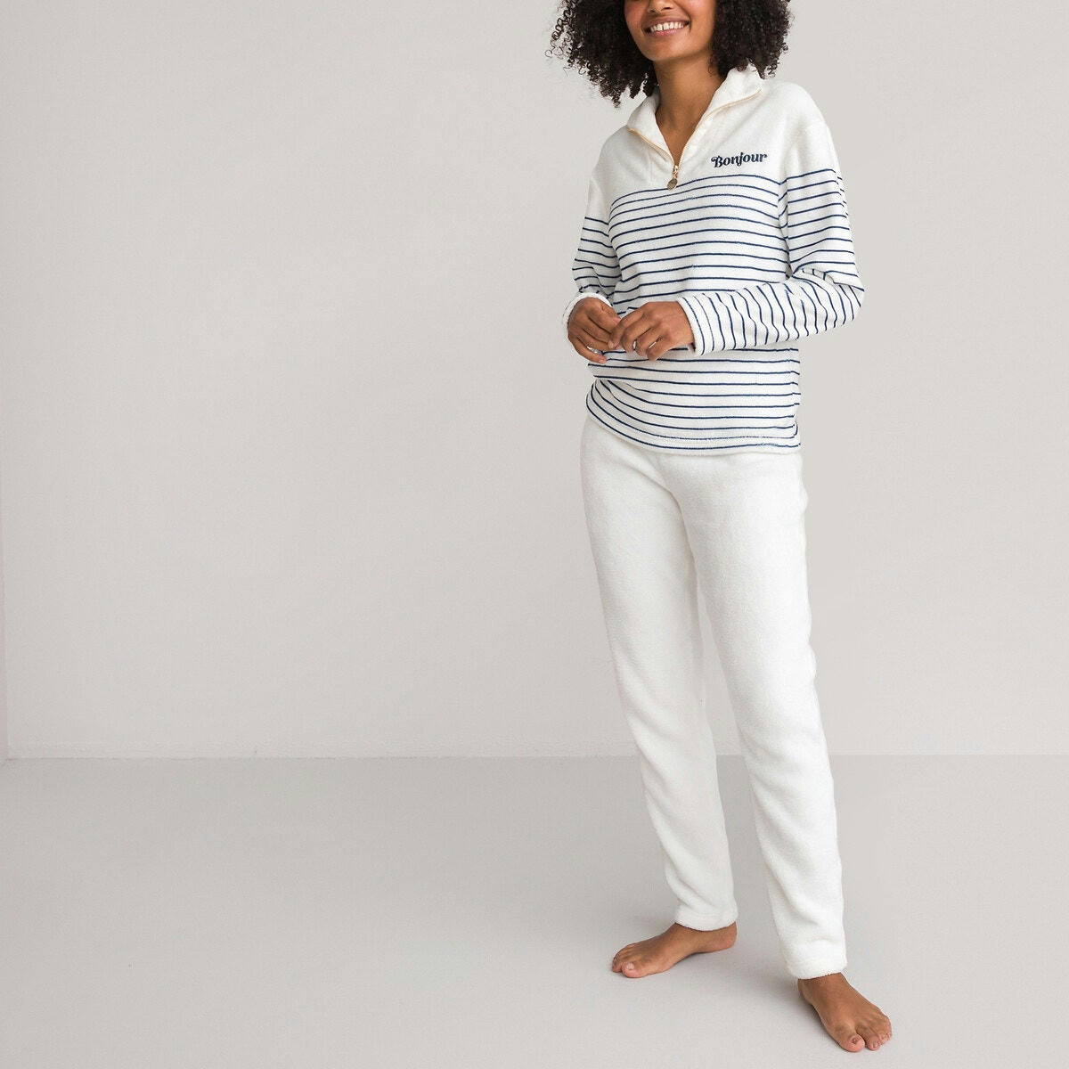 Pyjama en maille polaire, avec haut rayé