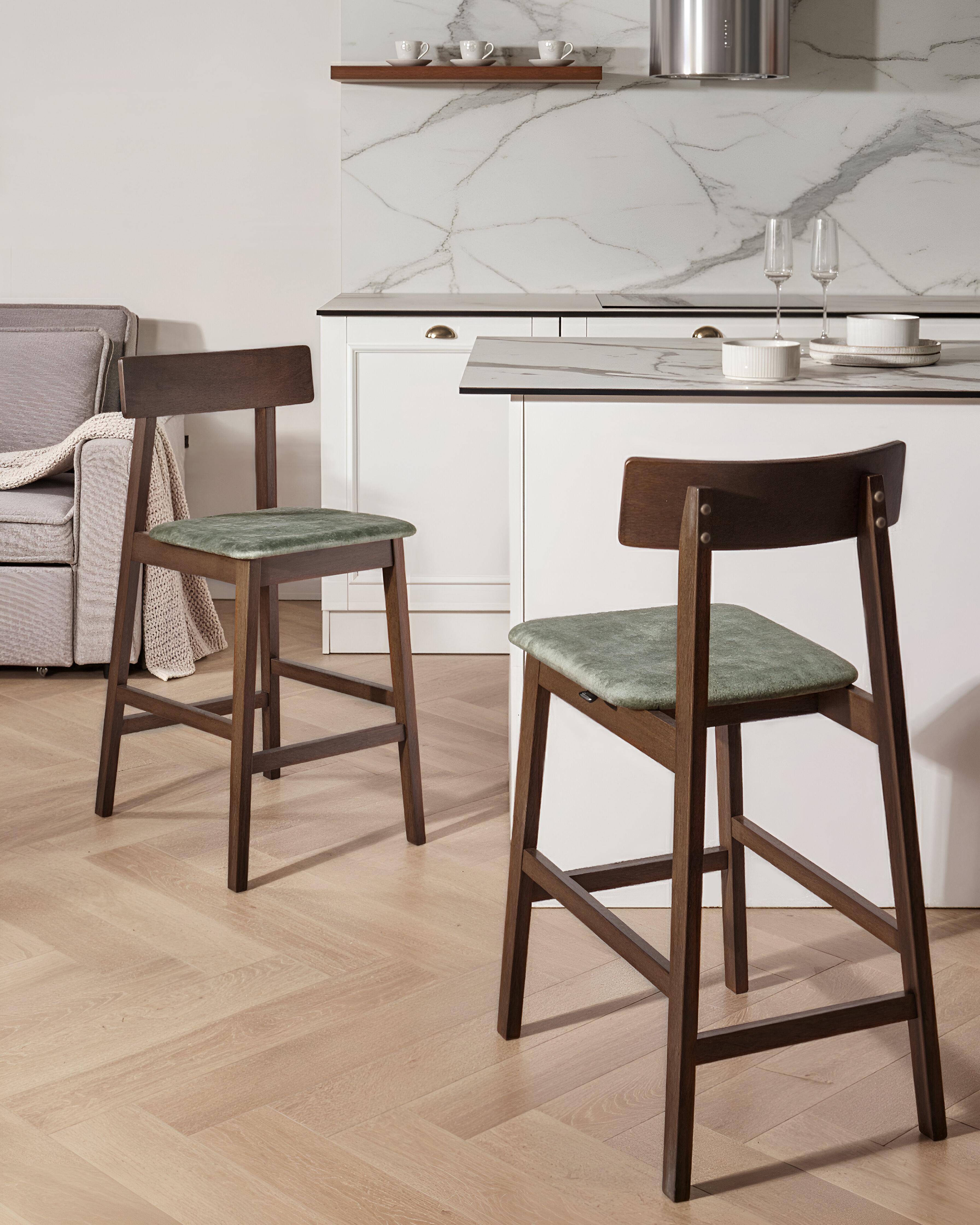 Set of 2 Bar Chairs ISANTI Wood Dark Brown/ Green