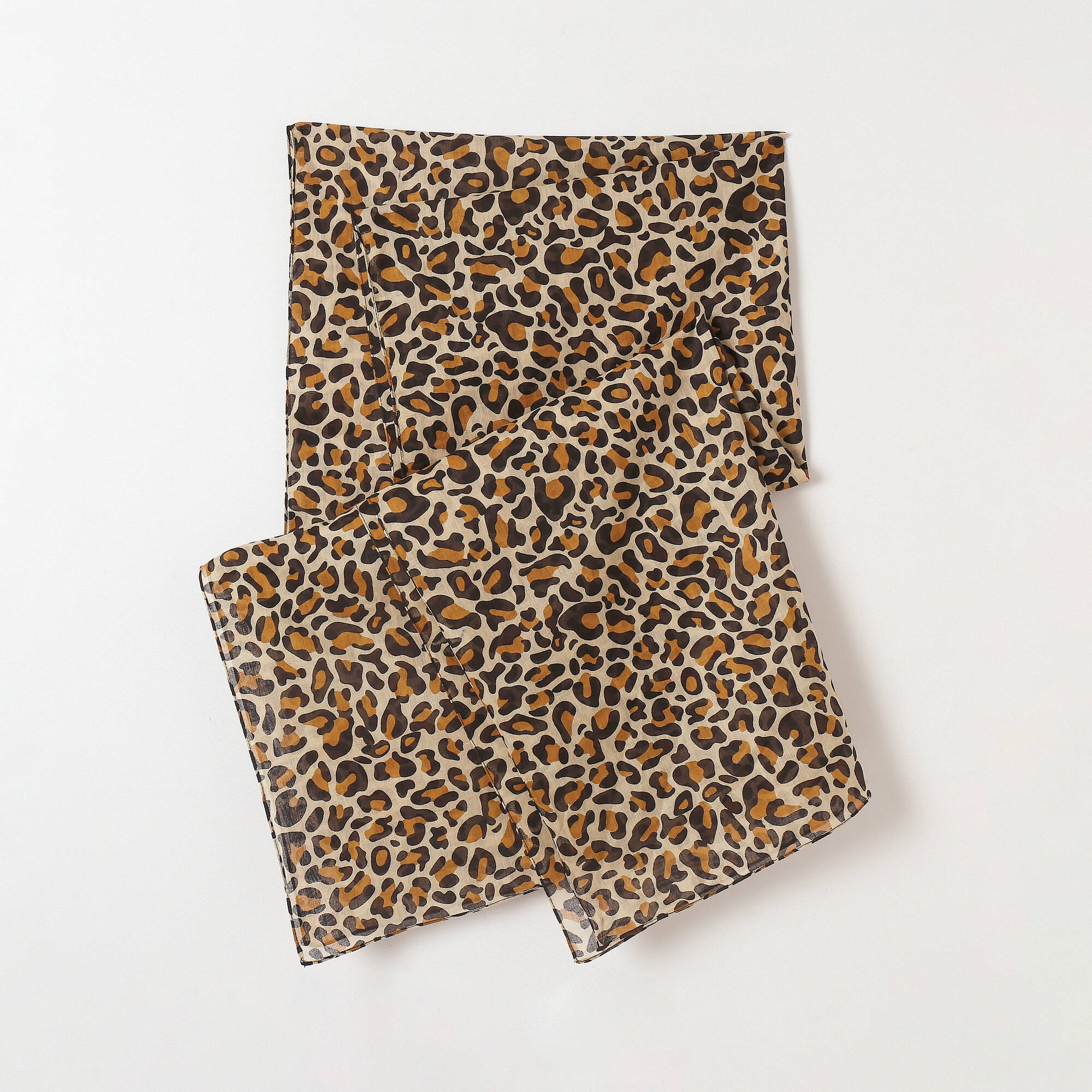 Foulard motif léopard voile de coton