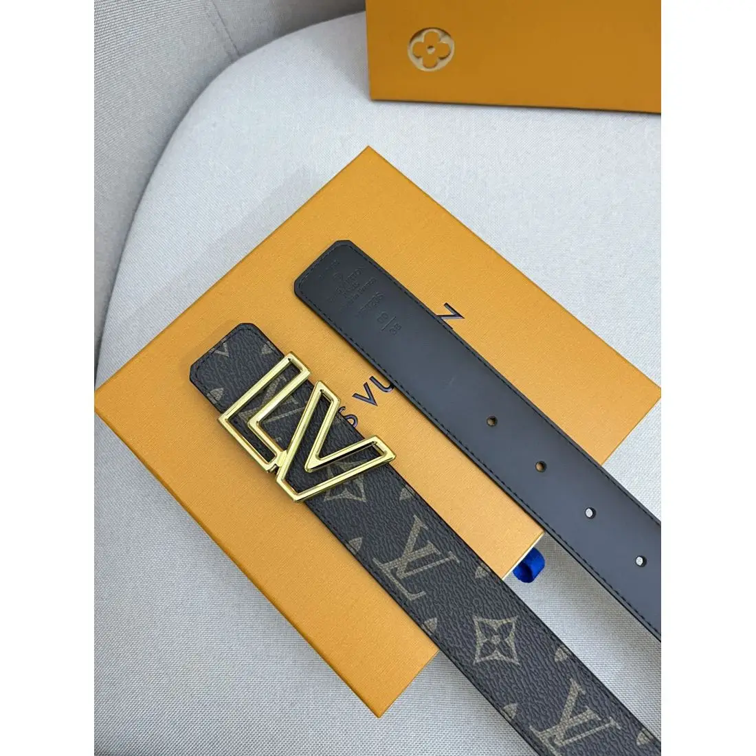 LV Cowhide Men's Belt  40MM