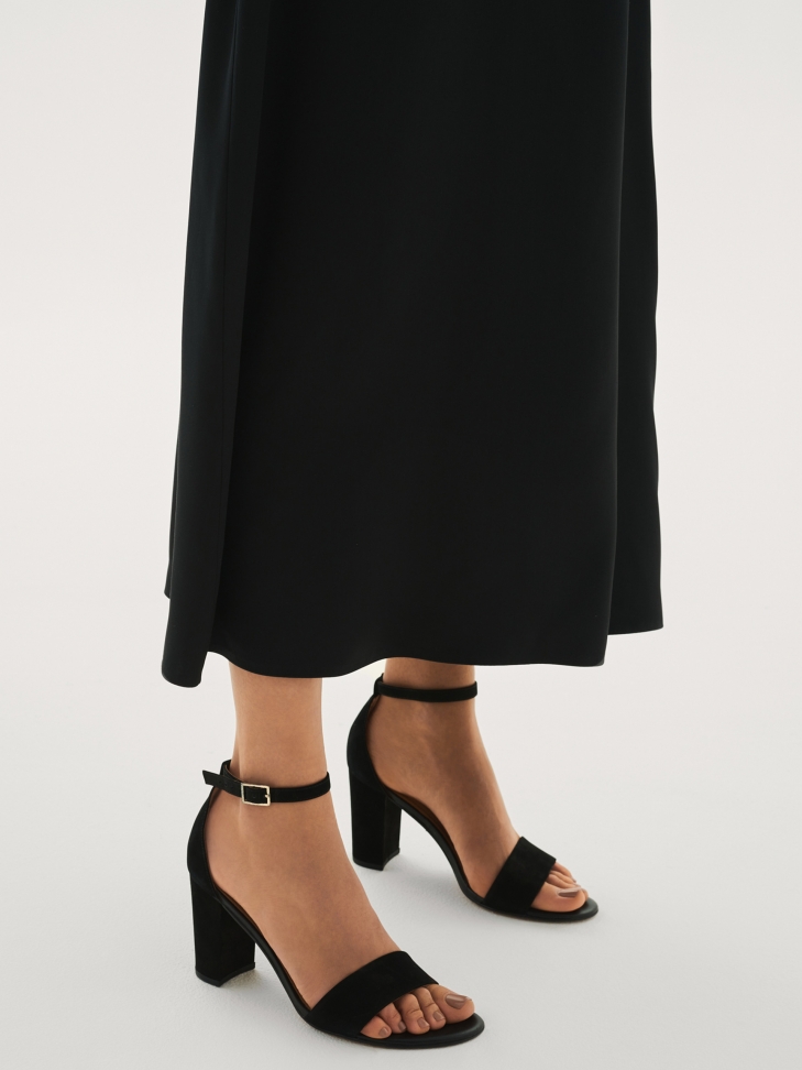 Ladies' black sandals