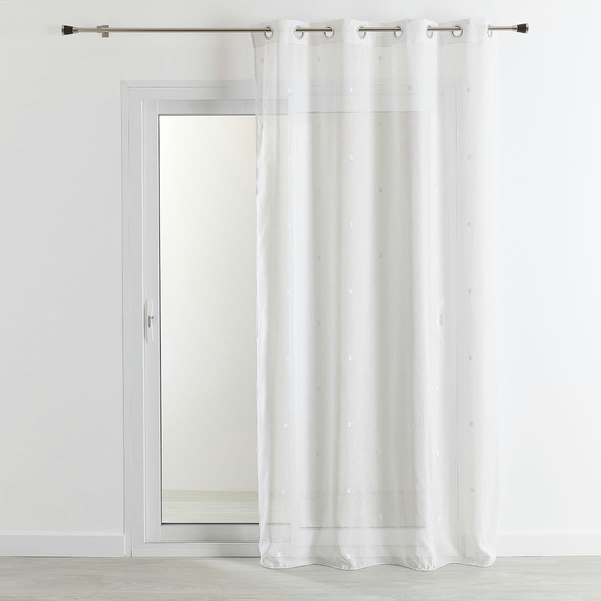 - Voilage à plumetis 