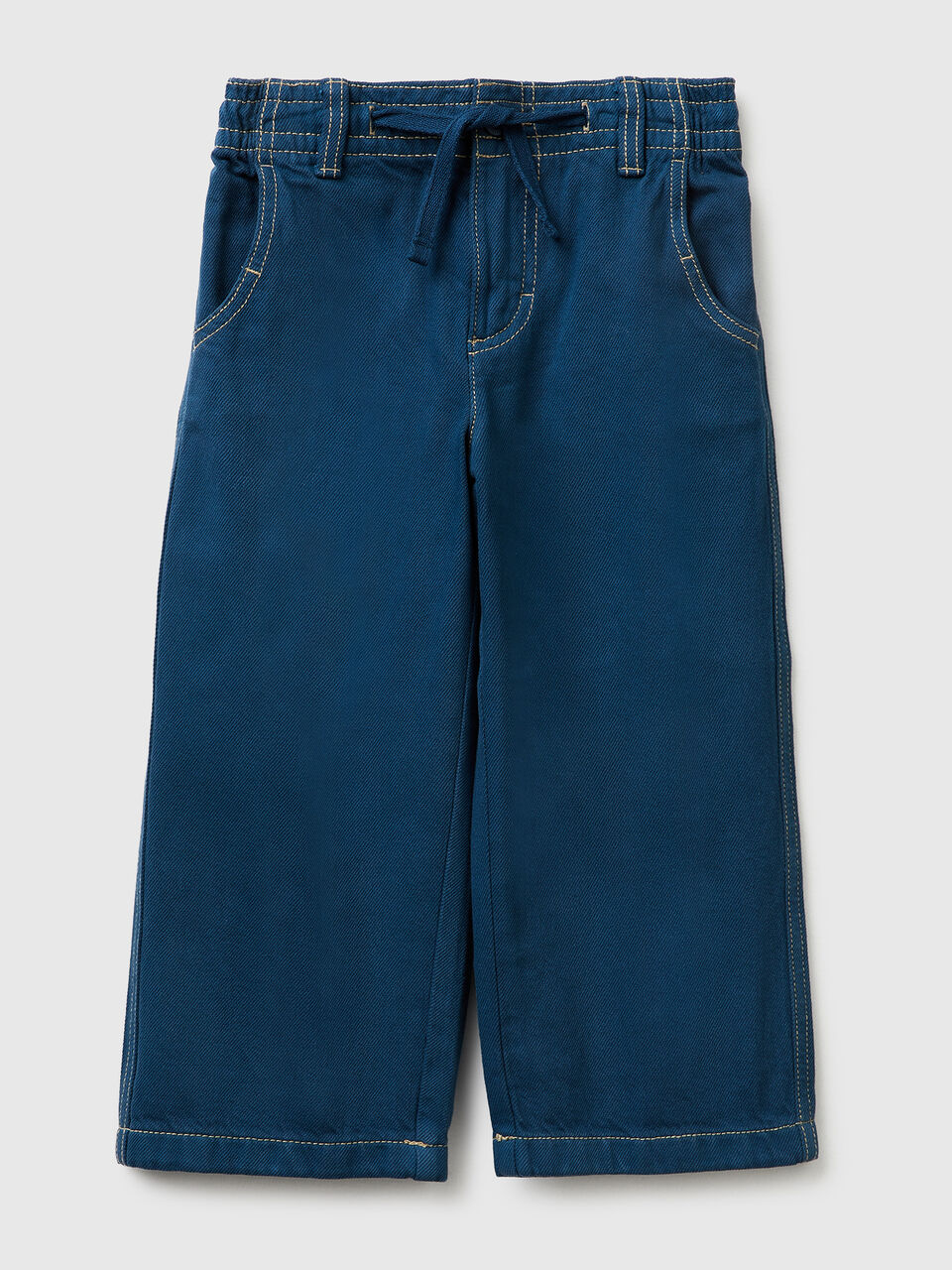 Loose-fit trousers with drawstring