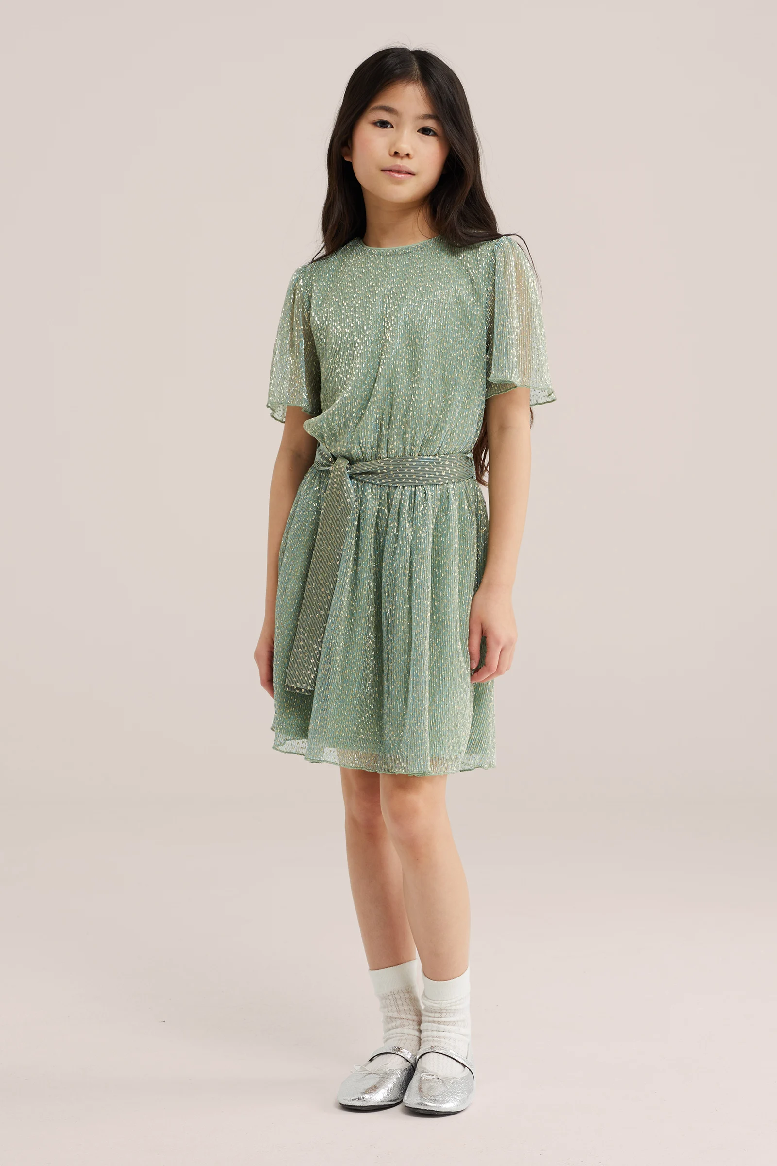 Meisjes pliss&eacute; jurk met glittergaren