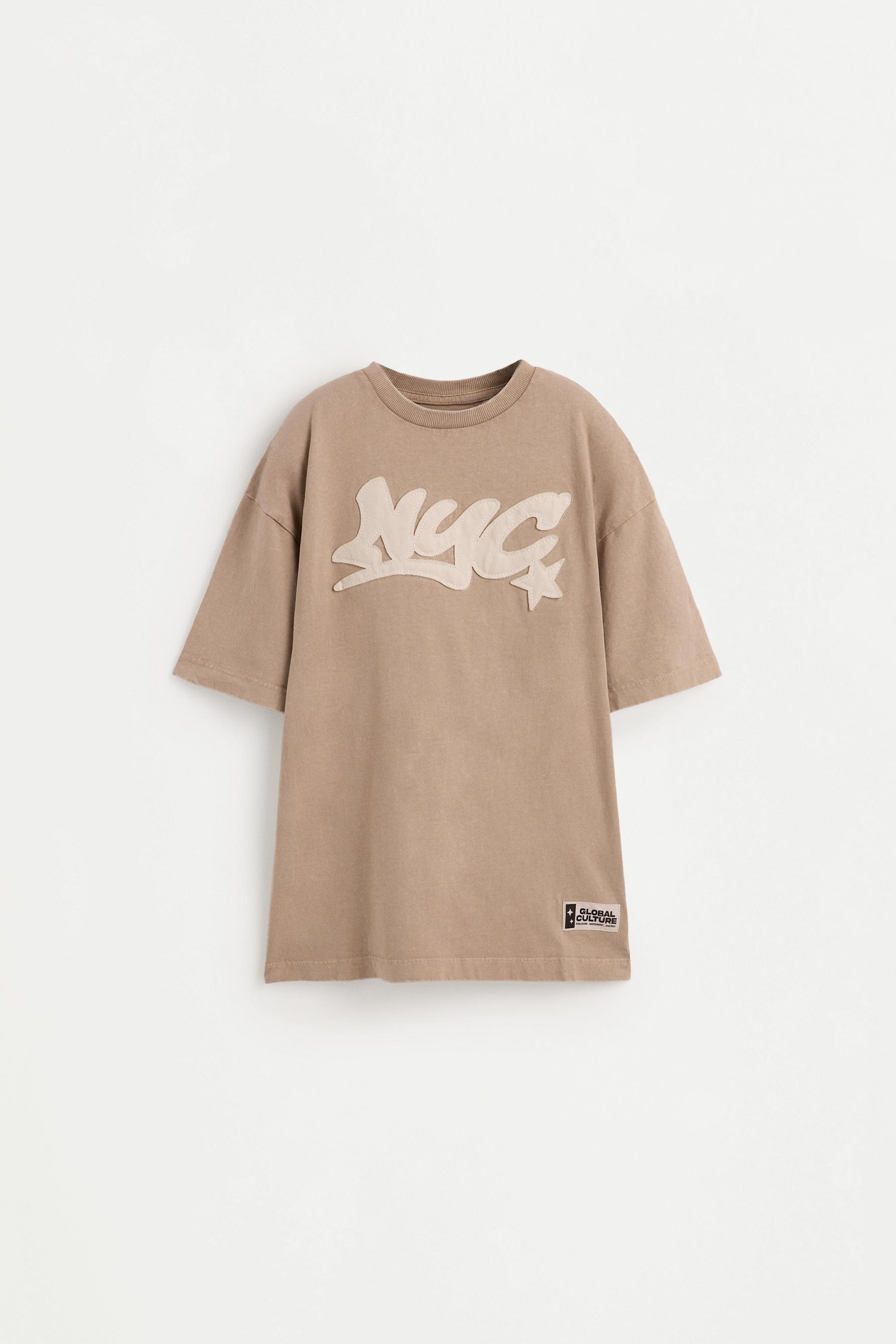 Camiseta con parche