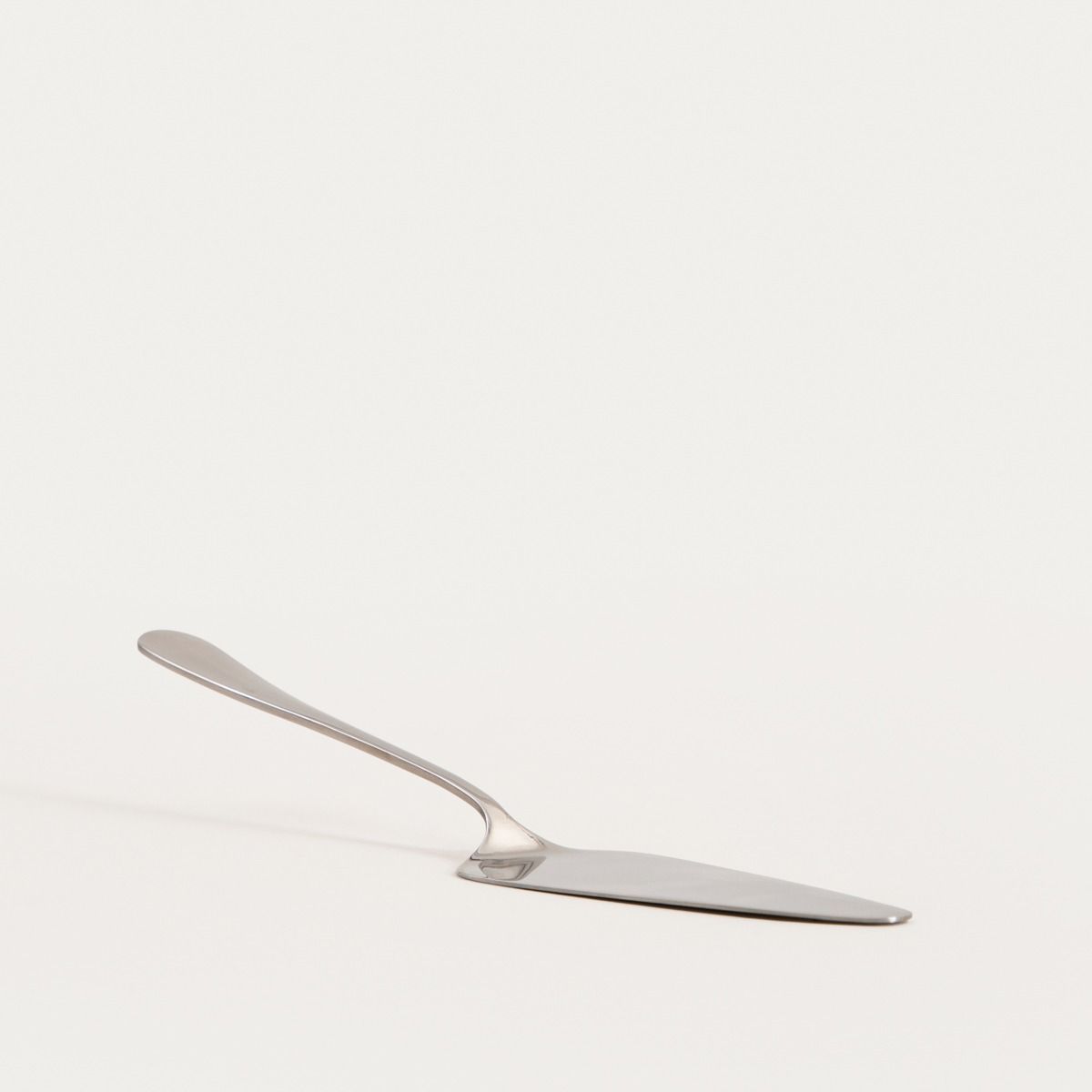 Łopatka STILO srebrna do ciasta 24 cm