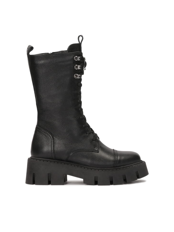 Leather ankle boots with high upper