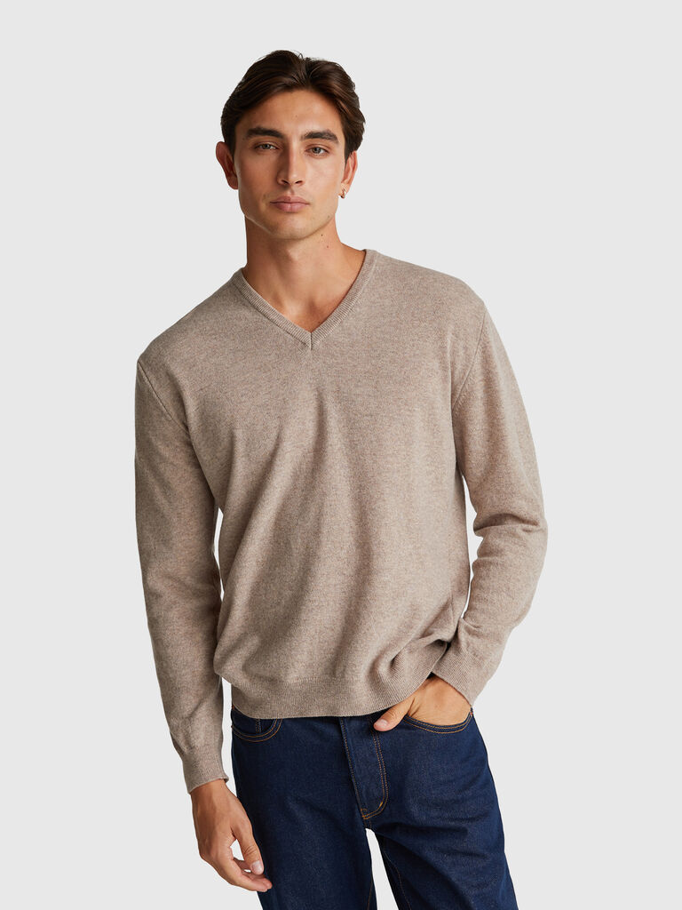 Brown m&eacute;lange V-neck sweater in pure Merino wool