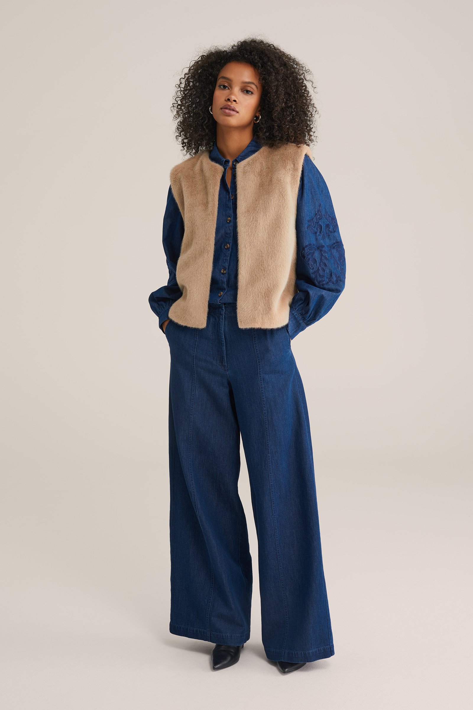 Dames regular fit gilet van imitatiebont