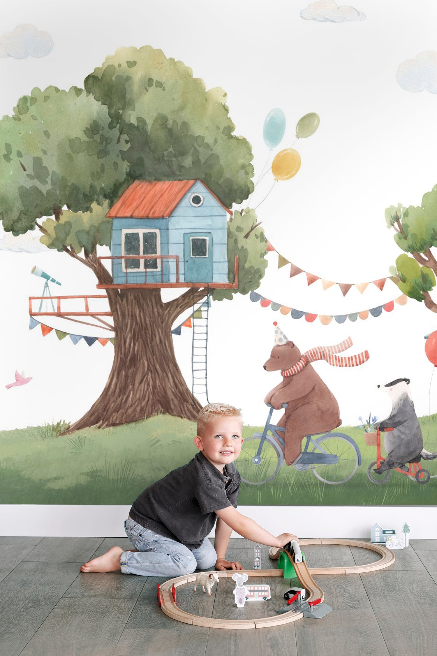 ESTAhome fotobehang boomhutfeest met dieren groen, blauw en wit - 400 x 279 cm - 159461
