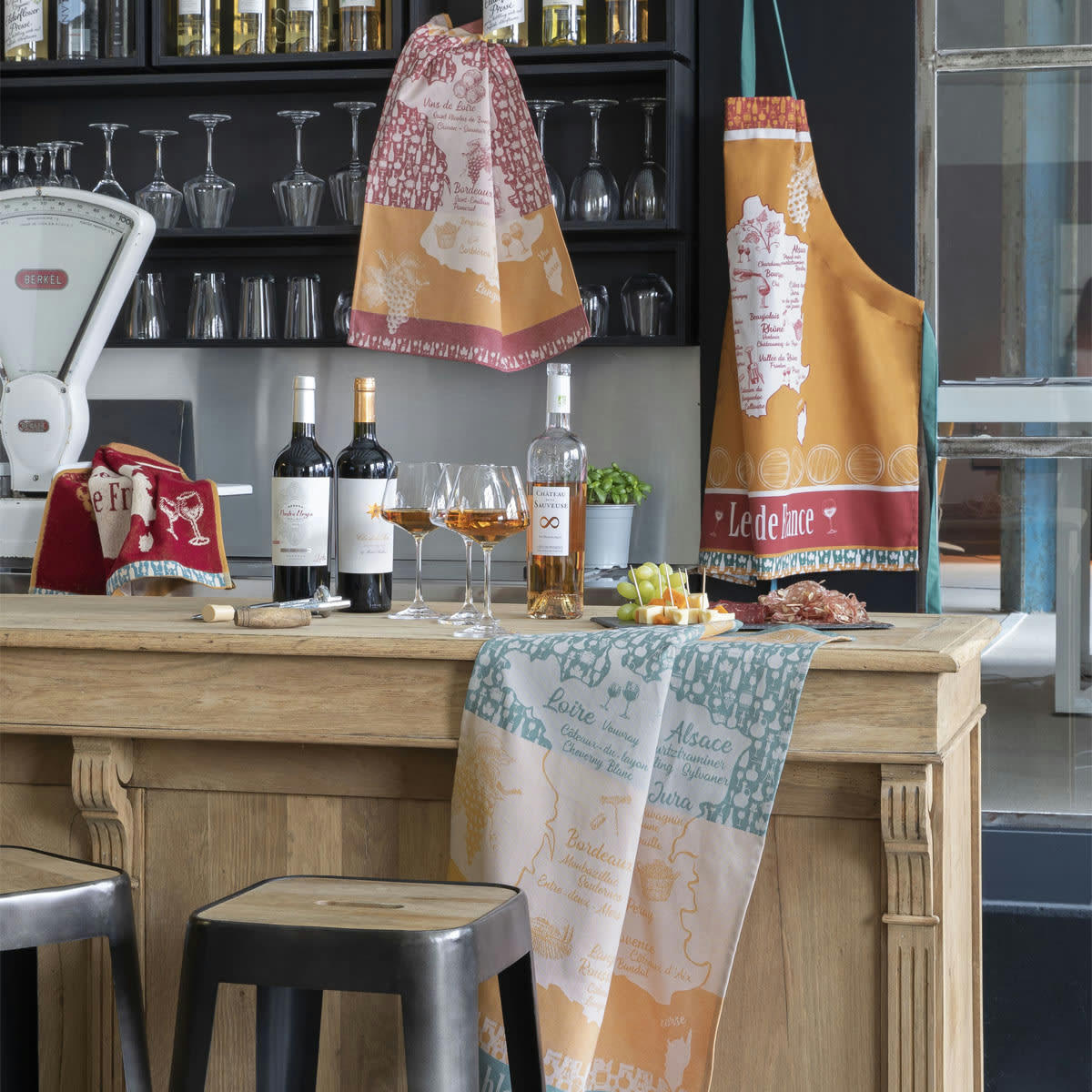 VINS DE FRANCE - Carré éponge en jacquard de coton ocre 50x50