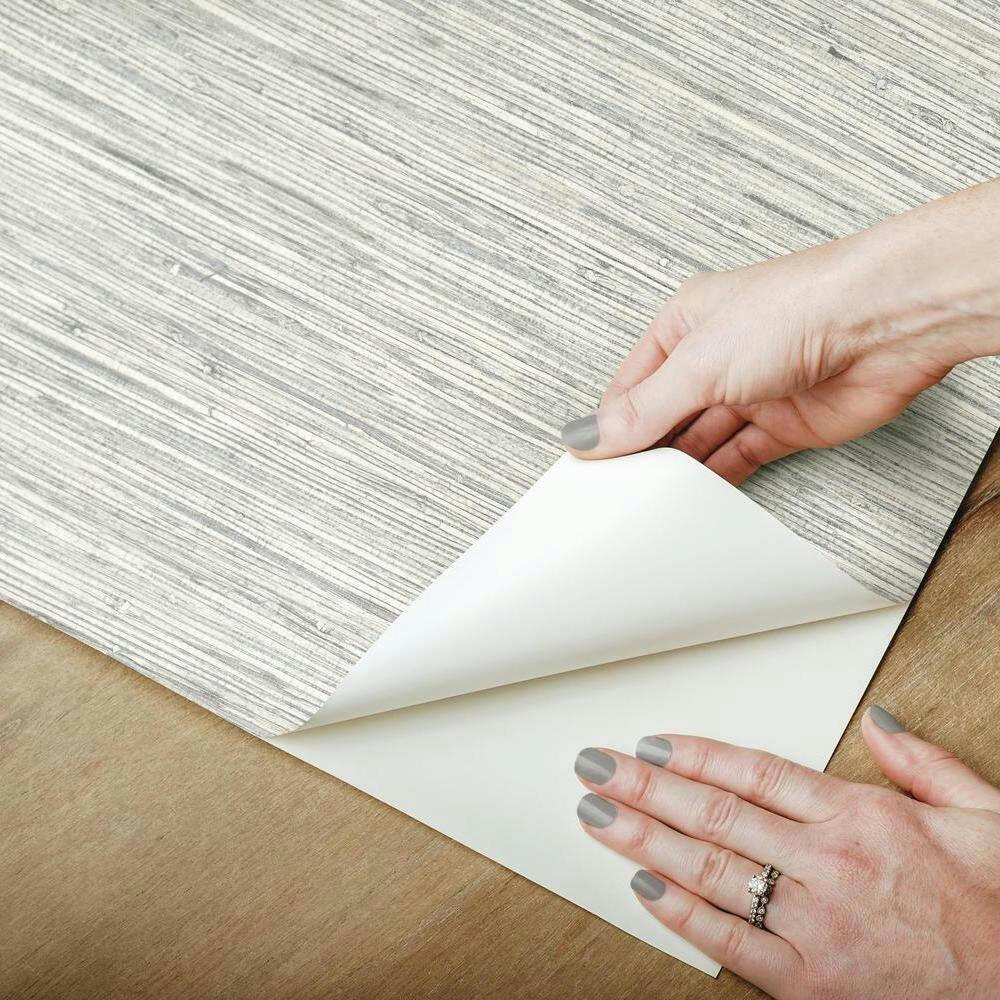 RoomMates Peel & Stick Removable Wallpaper, Repositionable & Washable, 20.5-in x 16.5-ft, Grey Grass Cloth