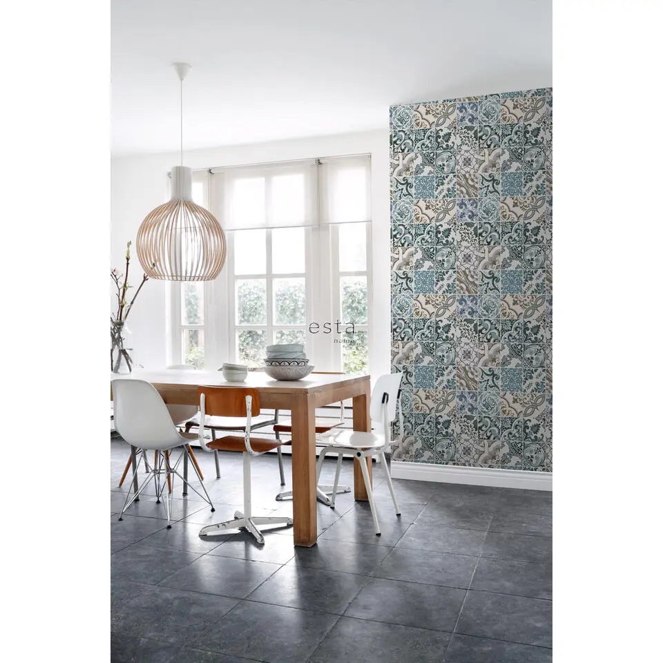ESTAhome behang tegelmotief blauw en beige - 50 x 900 cm