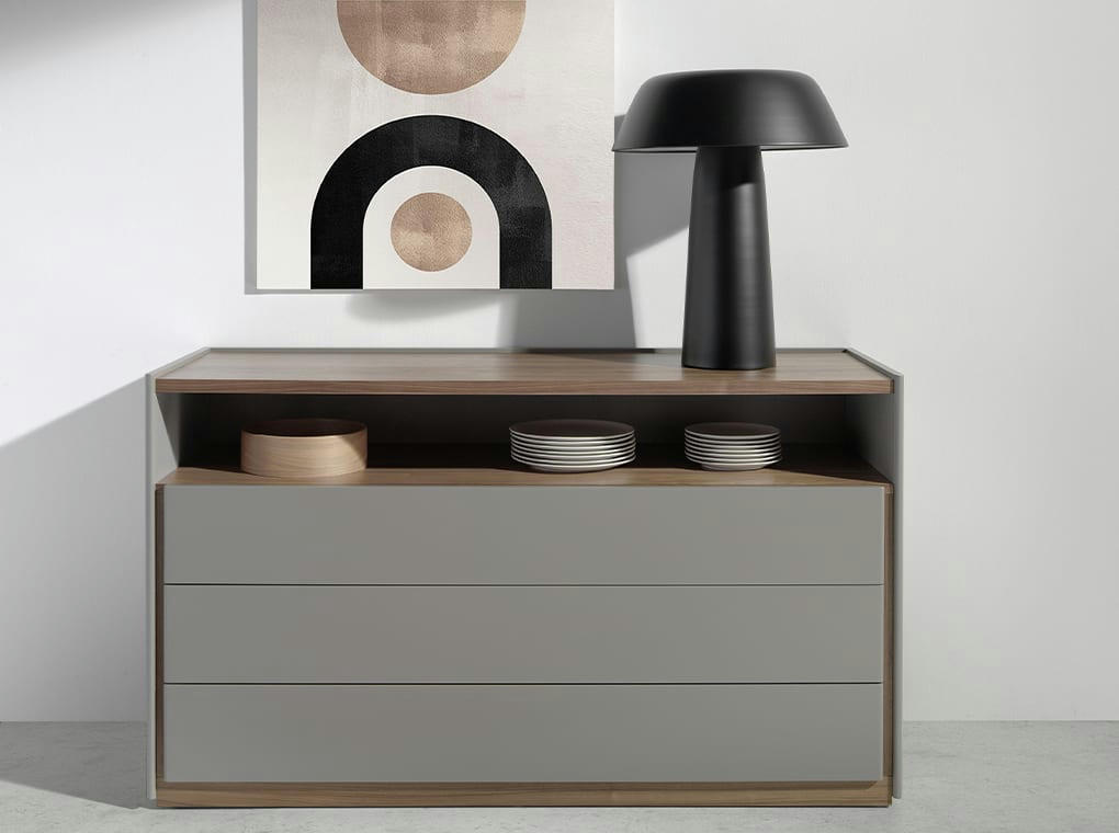 - Lampe de table en acier noir