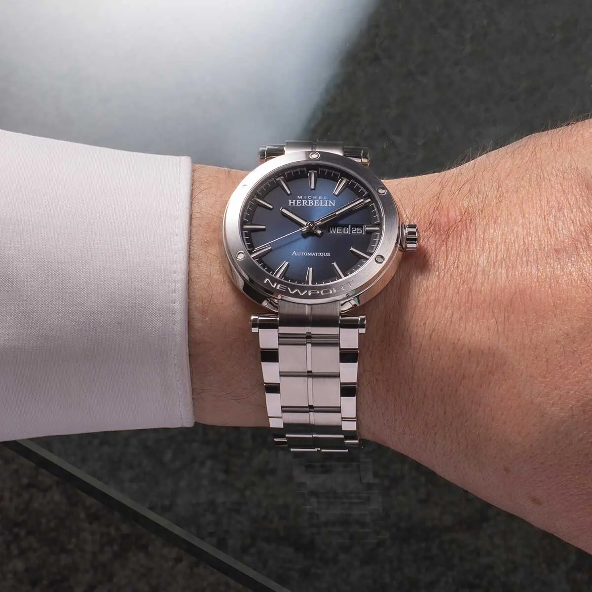 NEWPORT – AUTOMATIQUE – ACIER & BLEU