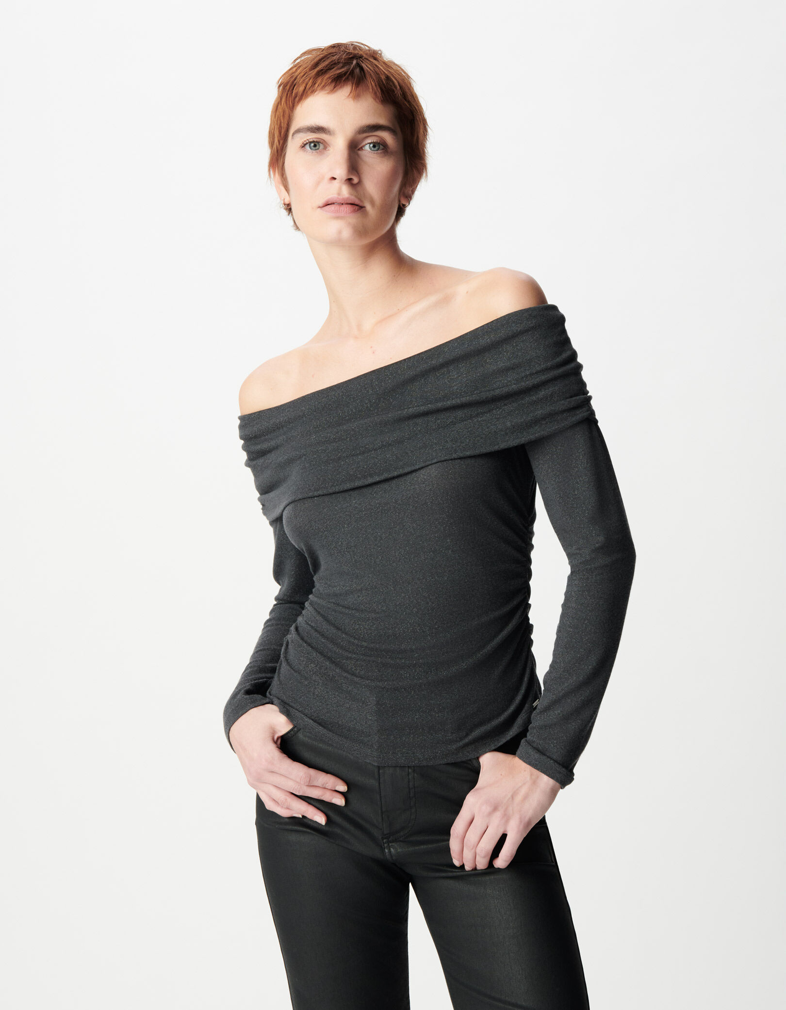 Tee-shirt col bustier gris maille pailletée Femme