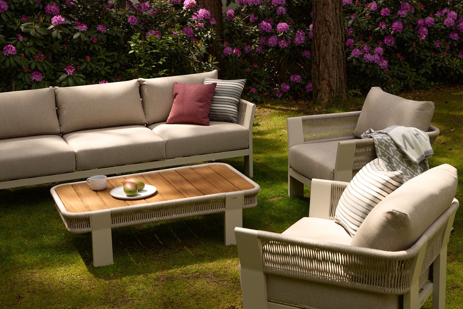 Stolik kawowy ogrodowy Balear 70x125x35 cm drewno teak Miloo Home