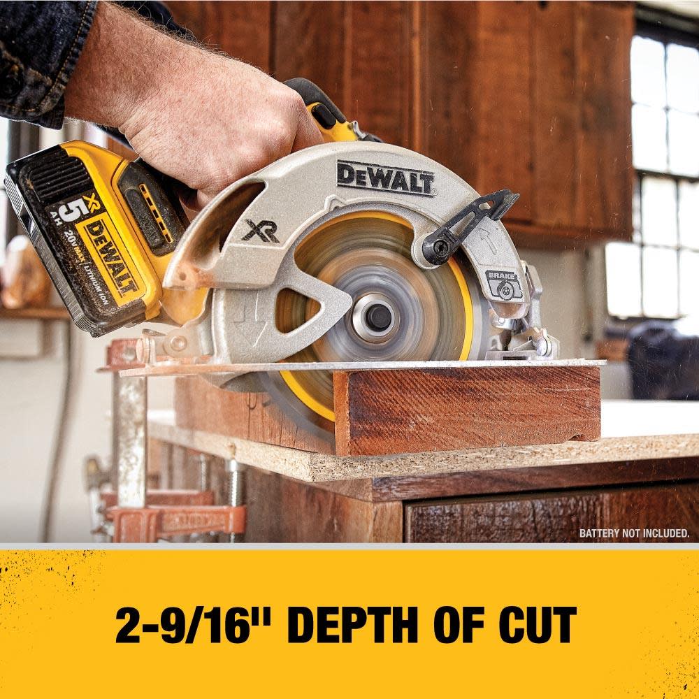 20V MAX 7 1/4 Circular Saw and Lithium Ion Battery Starter Kit