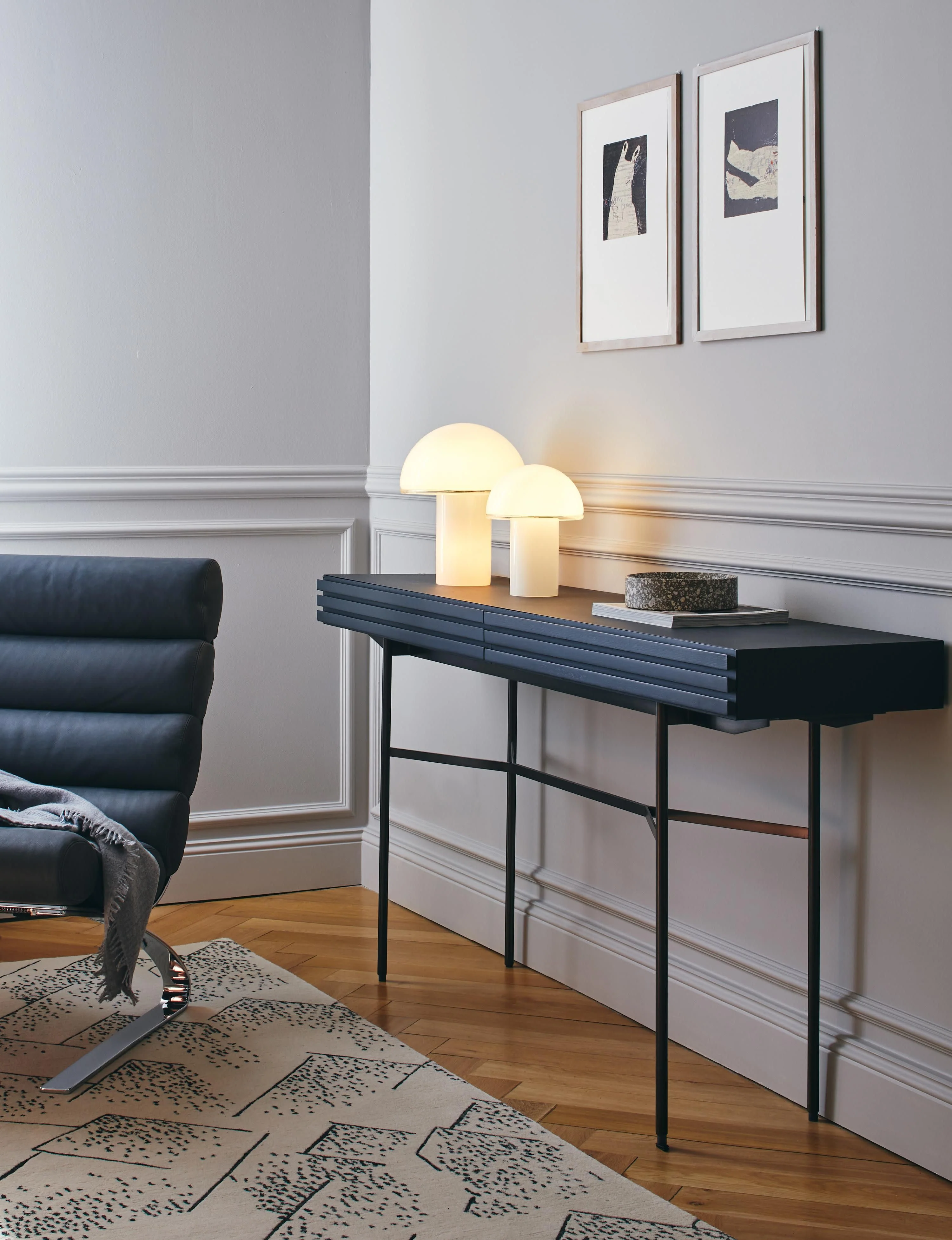 Kleine mundgeblasene Tischlampe Onfale