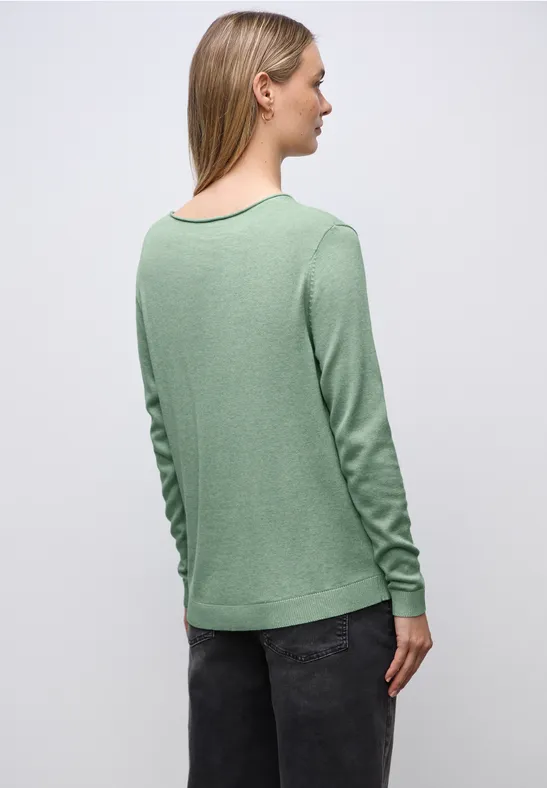 V-Neck Pullover