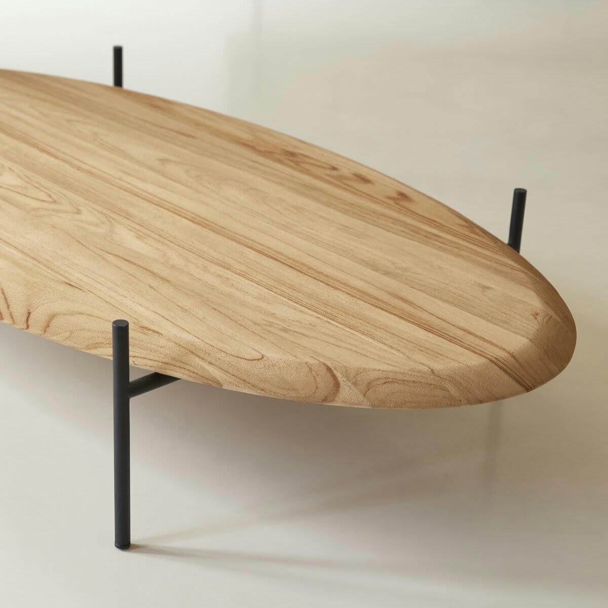 HONORINE - Table basse ovale en teck massif
