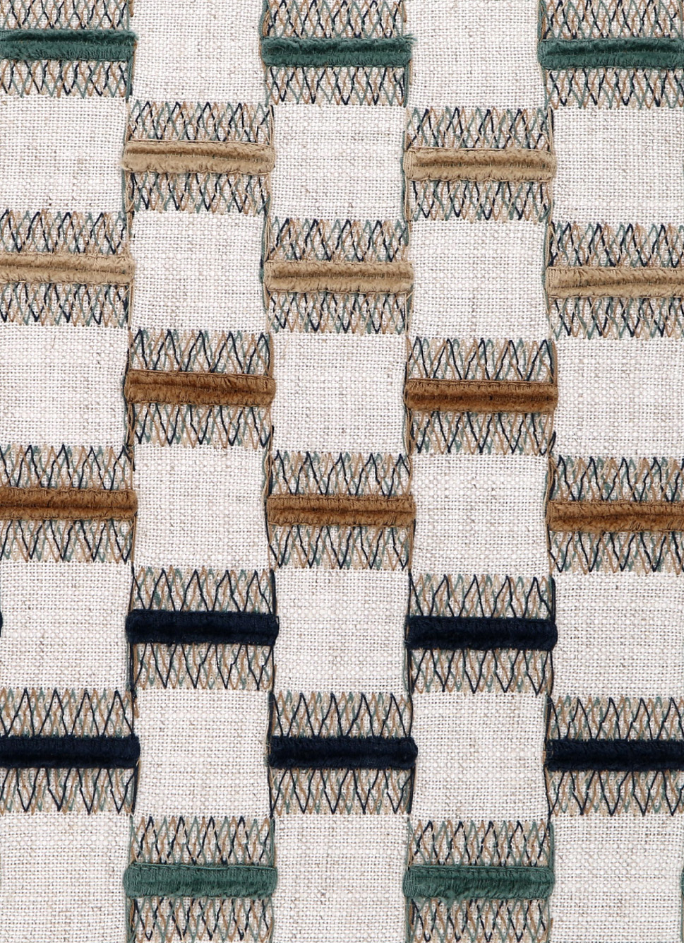 HOUSSE DE COUSSIN MOTIF DAMIER ET BRODERIES MULTICOLORE