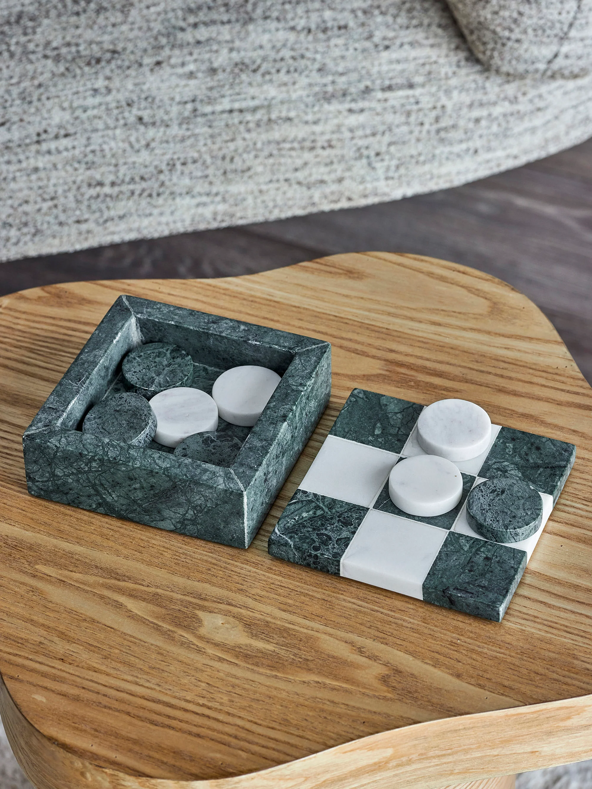 Tic-Tac-Toe-Spiel Aske aus Marmor