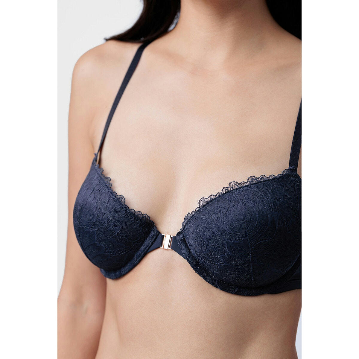 Soutien-gorge emboîtant en dentelle