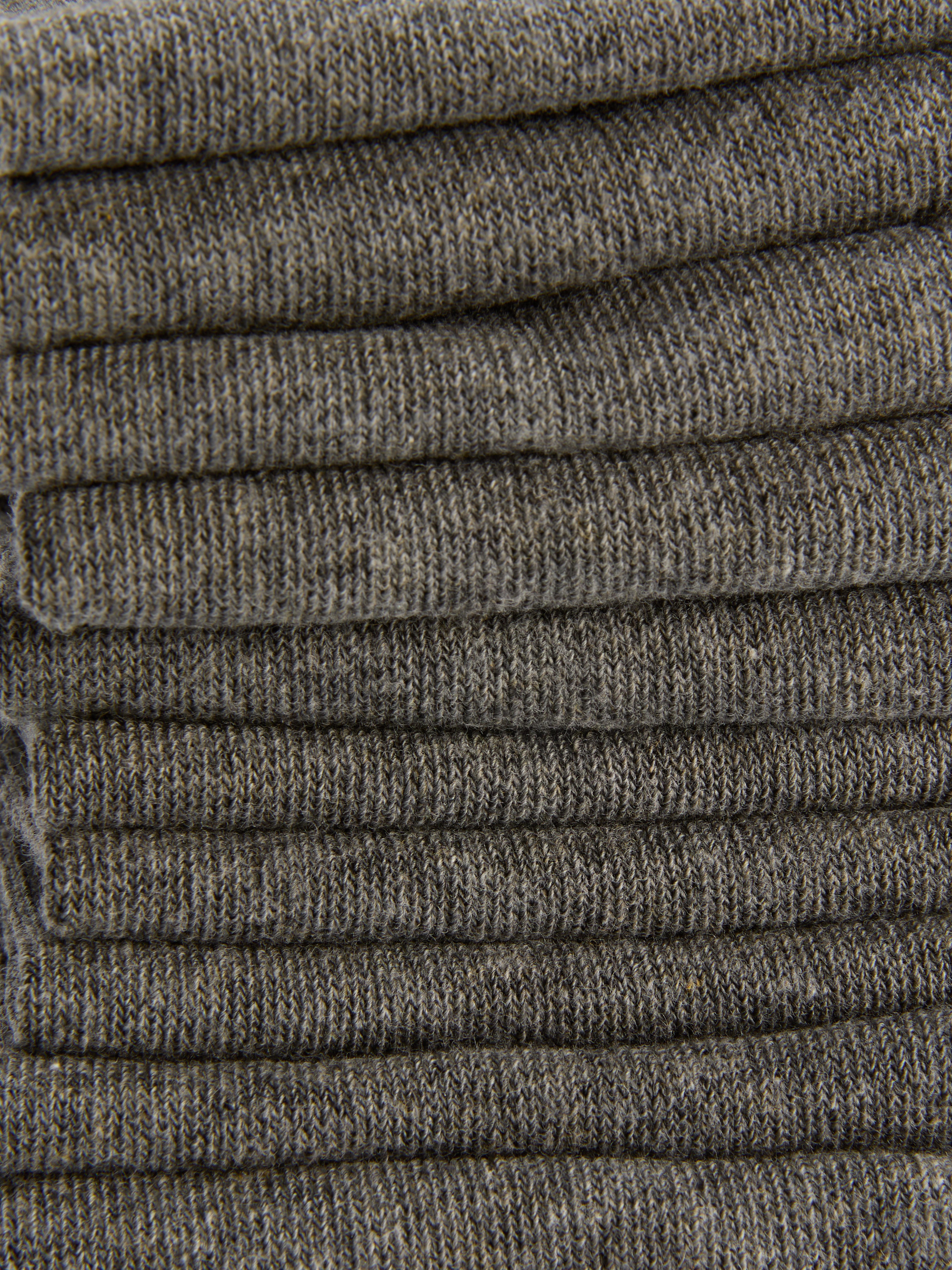 10-Pack Essential Sneaker Socks