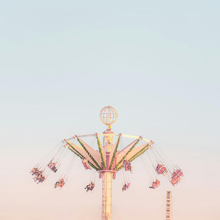 PARADE PASTEL - Photographie d'art de Laura Sanchez 60x60 cm sur plexi