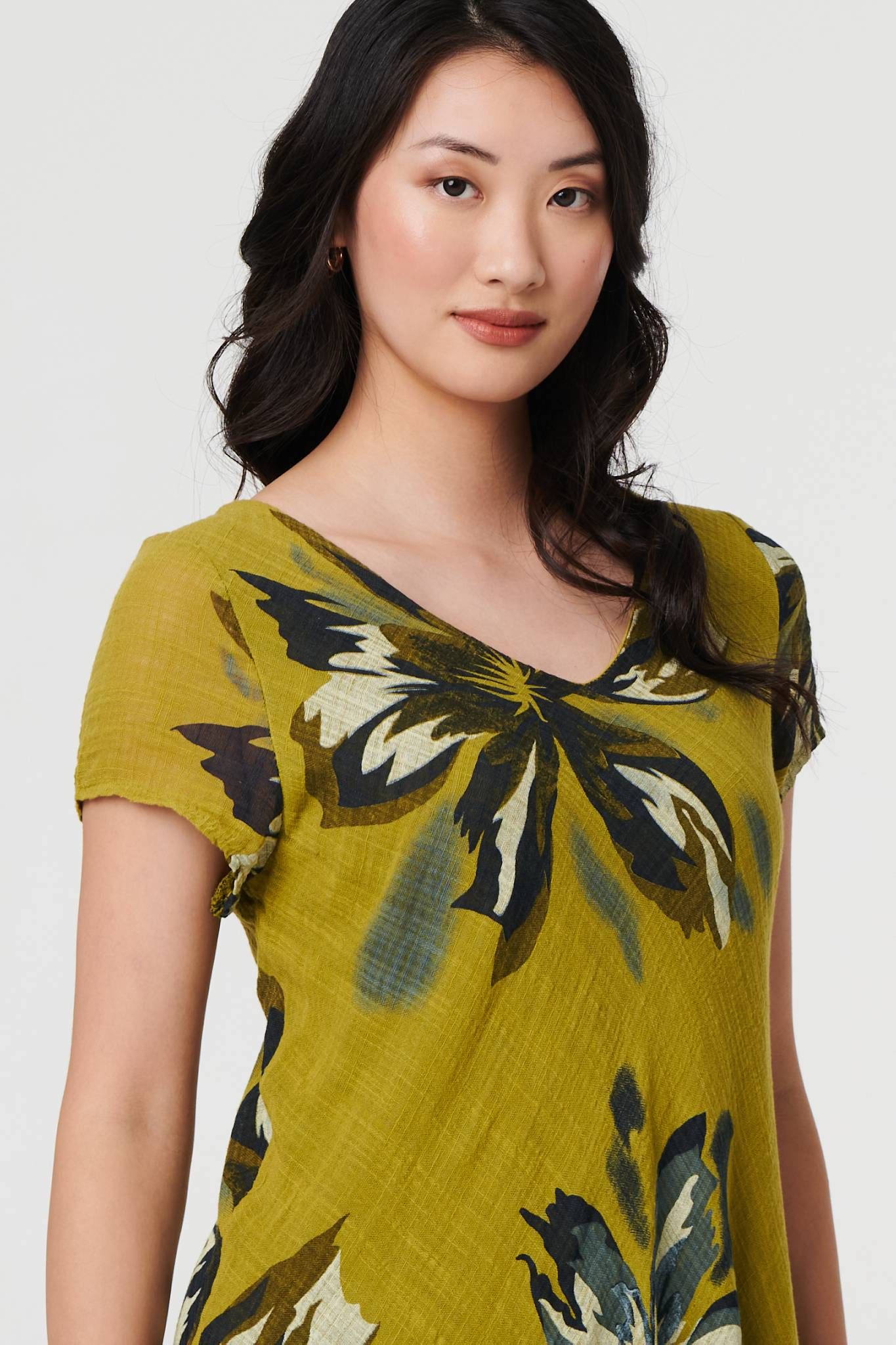 Izabel London Floral Short Sleeve Knee Length Dress