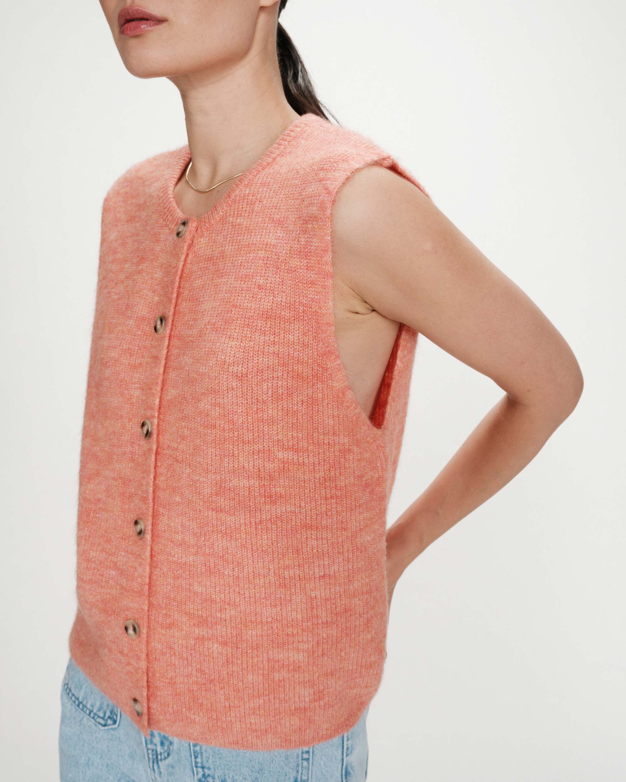 Cardigan en maille texturée sans manches corail Vollando