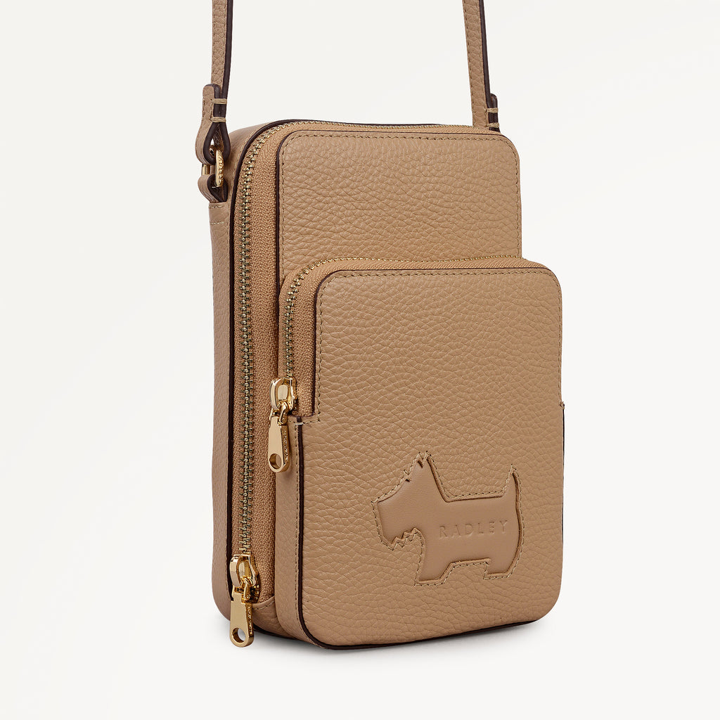 Hadley Lane - Applique Dog - Medium Phone Cross Body