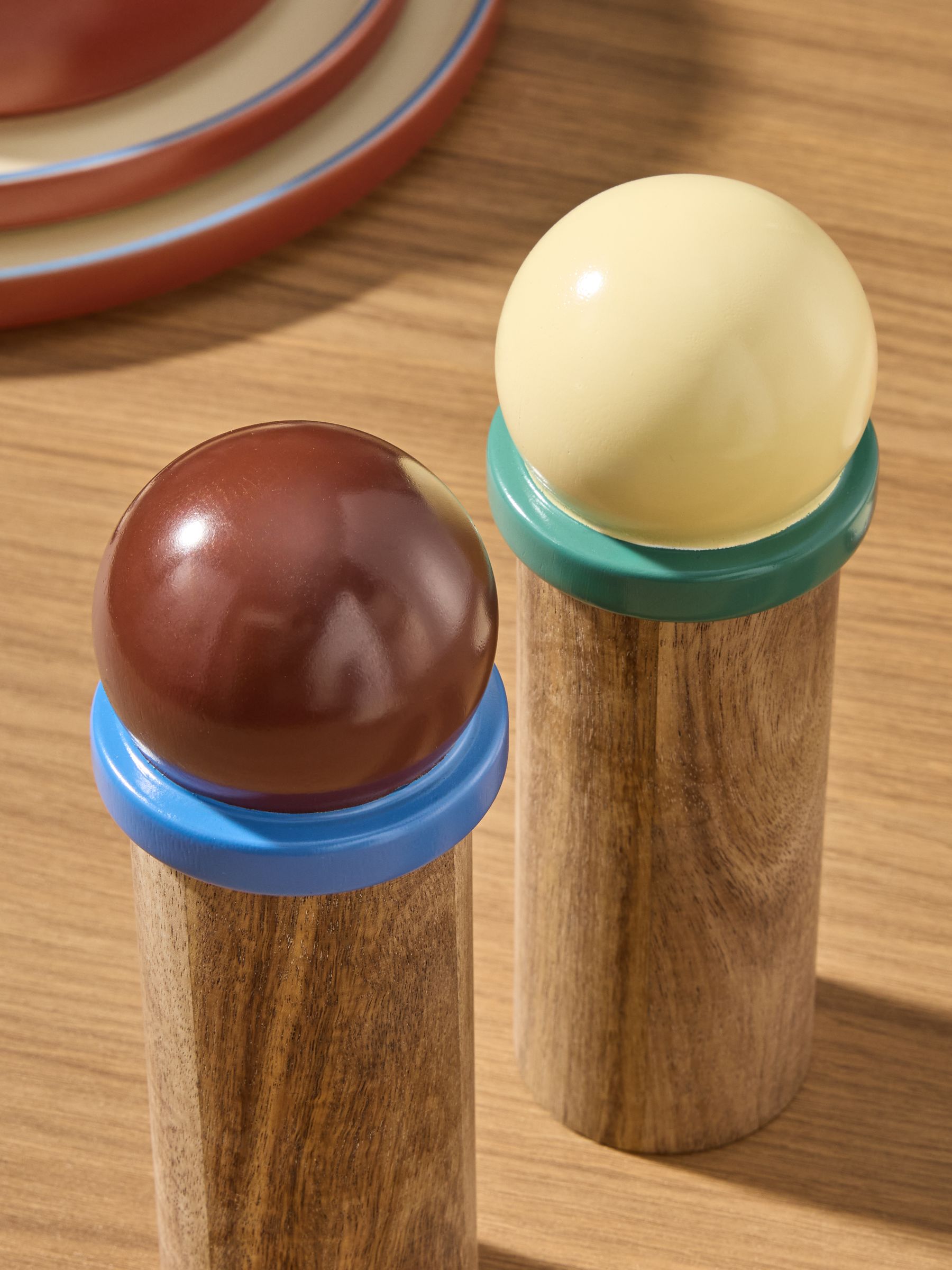 Bolla Salt & Pepper Grinders in Brown