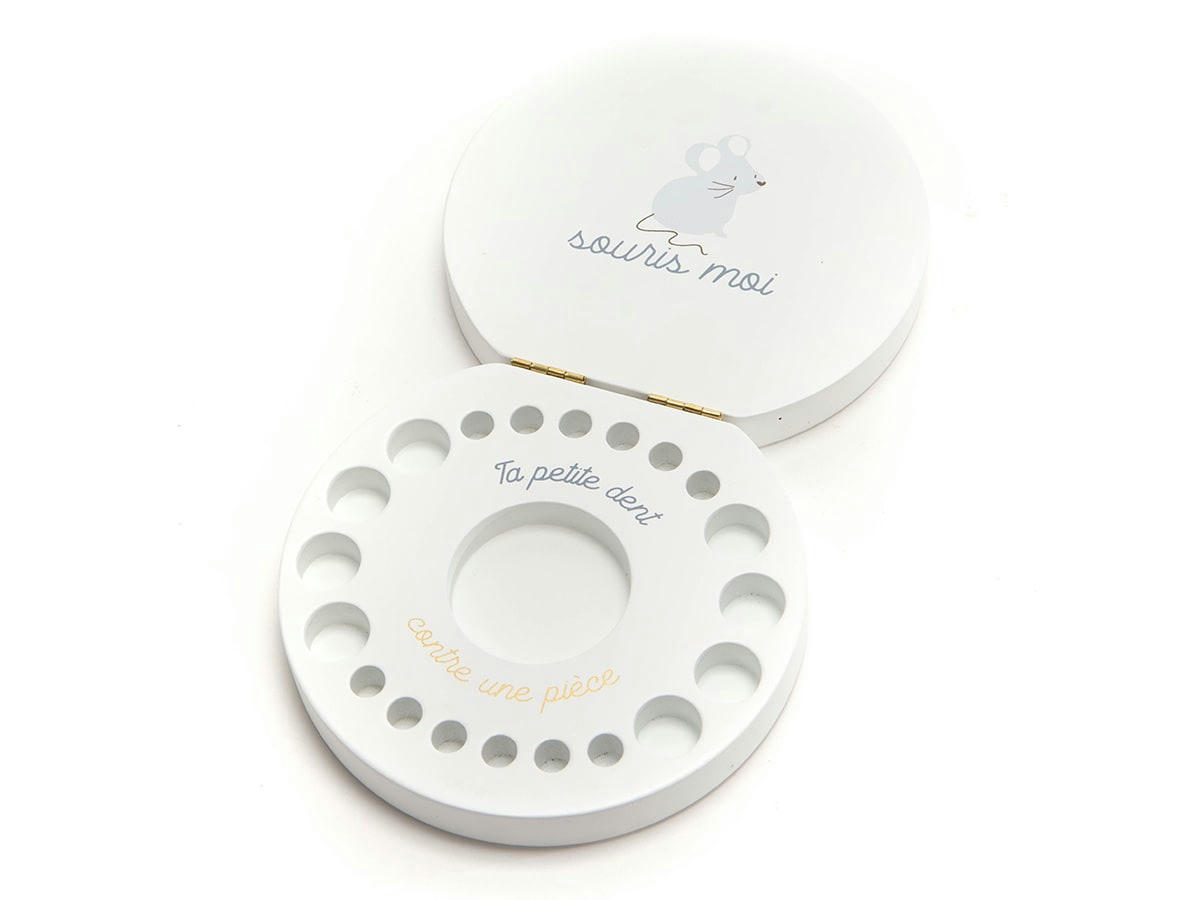 - Boite à Quenottes