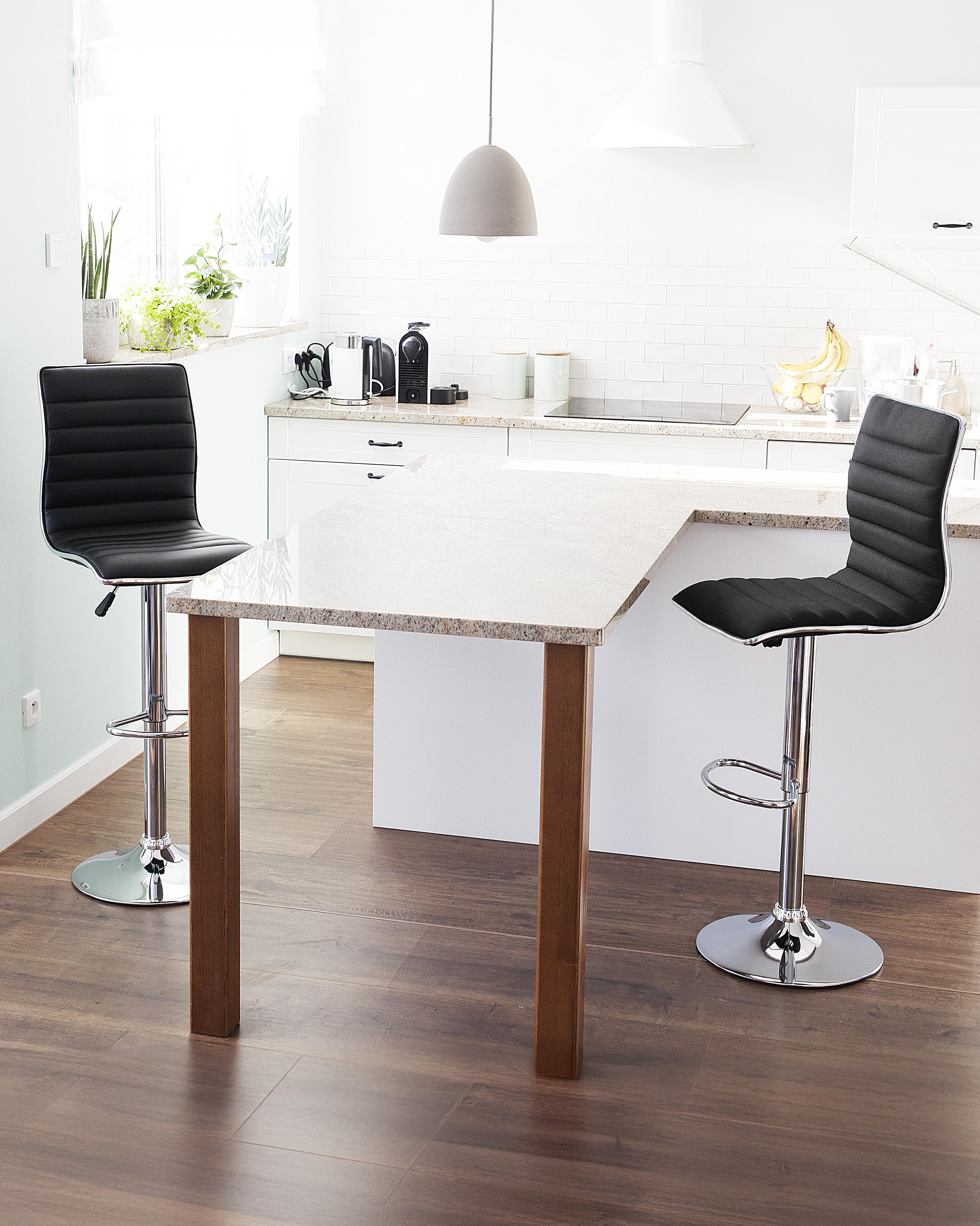 Set of 2 Bar Chairs LUCERNE Swivel Black