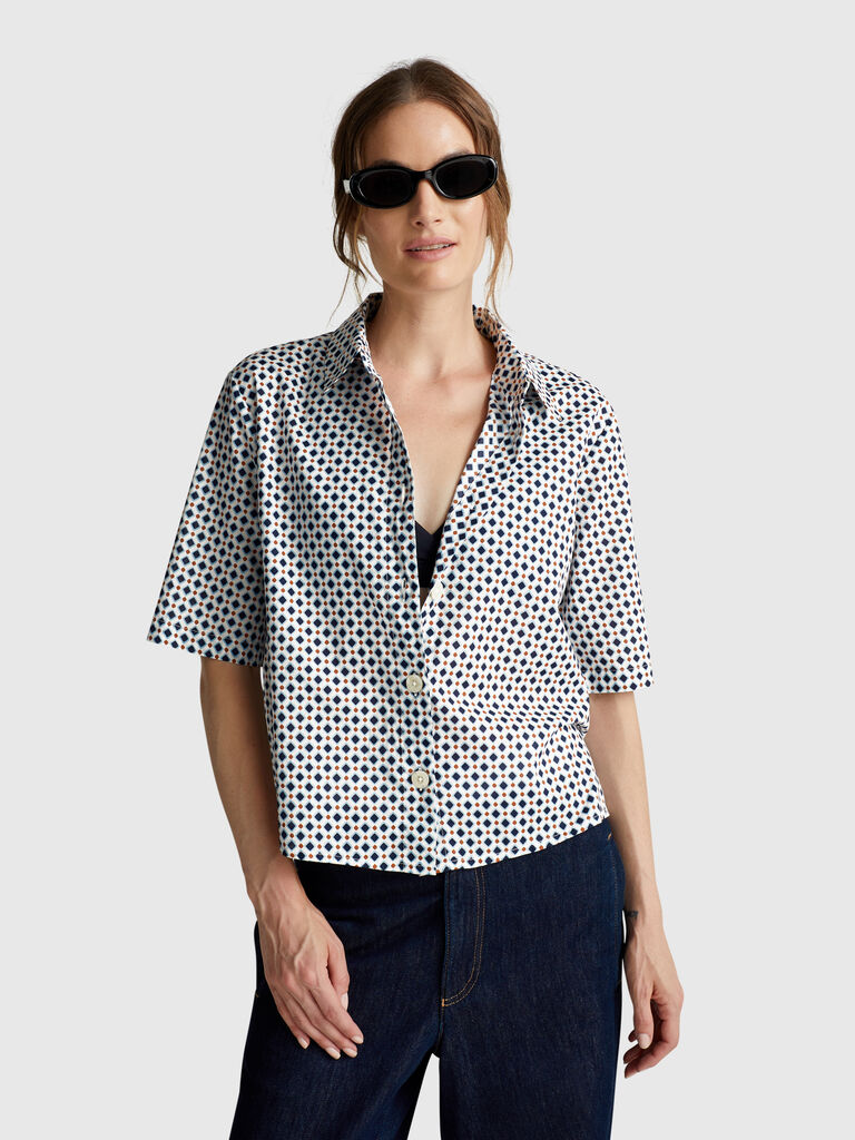 Short sleeve patterned shirt