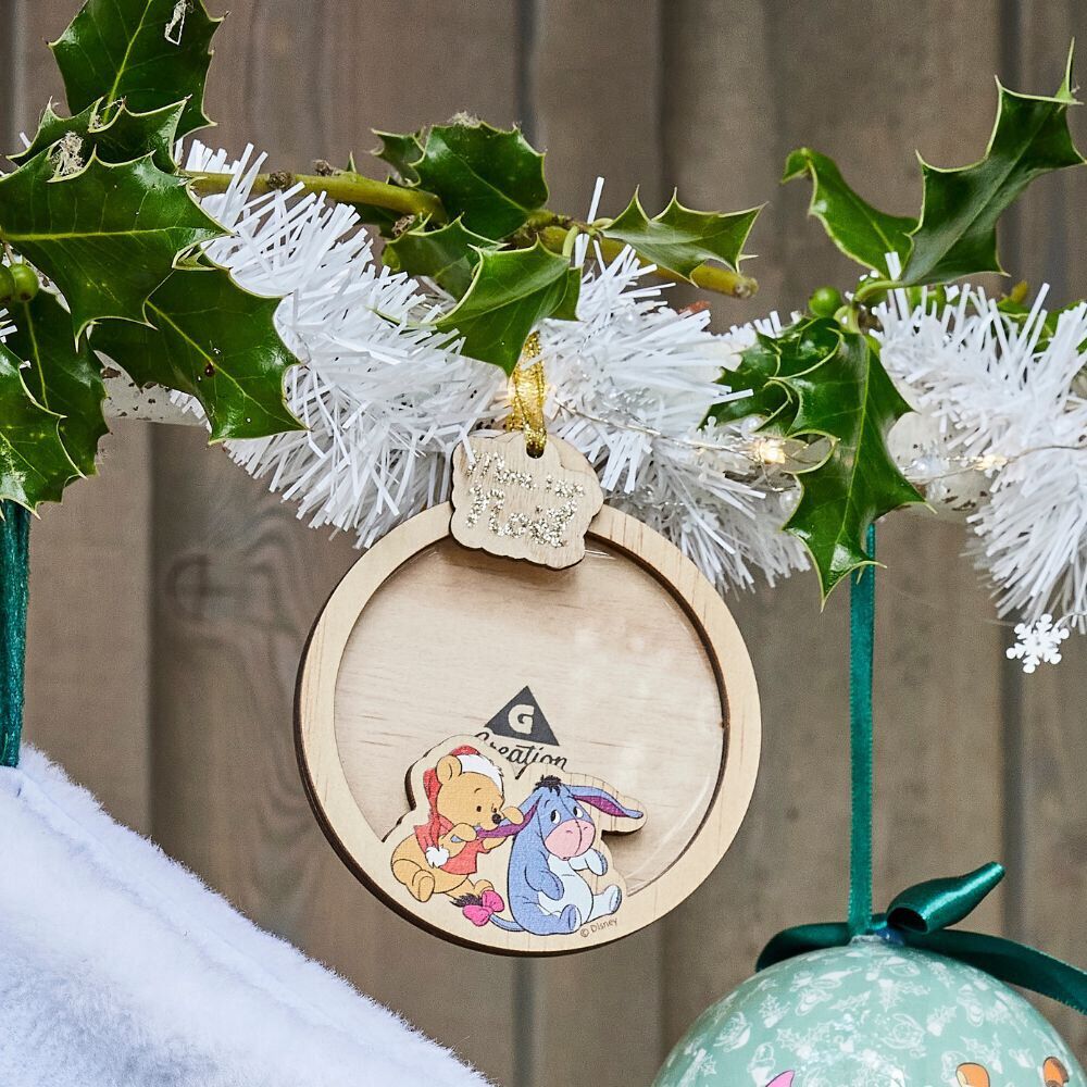 Cadre à suspendre Mon 1er No&euml;l Disney Winnie bois Ø9cm