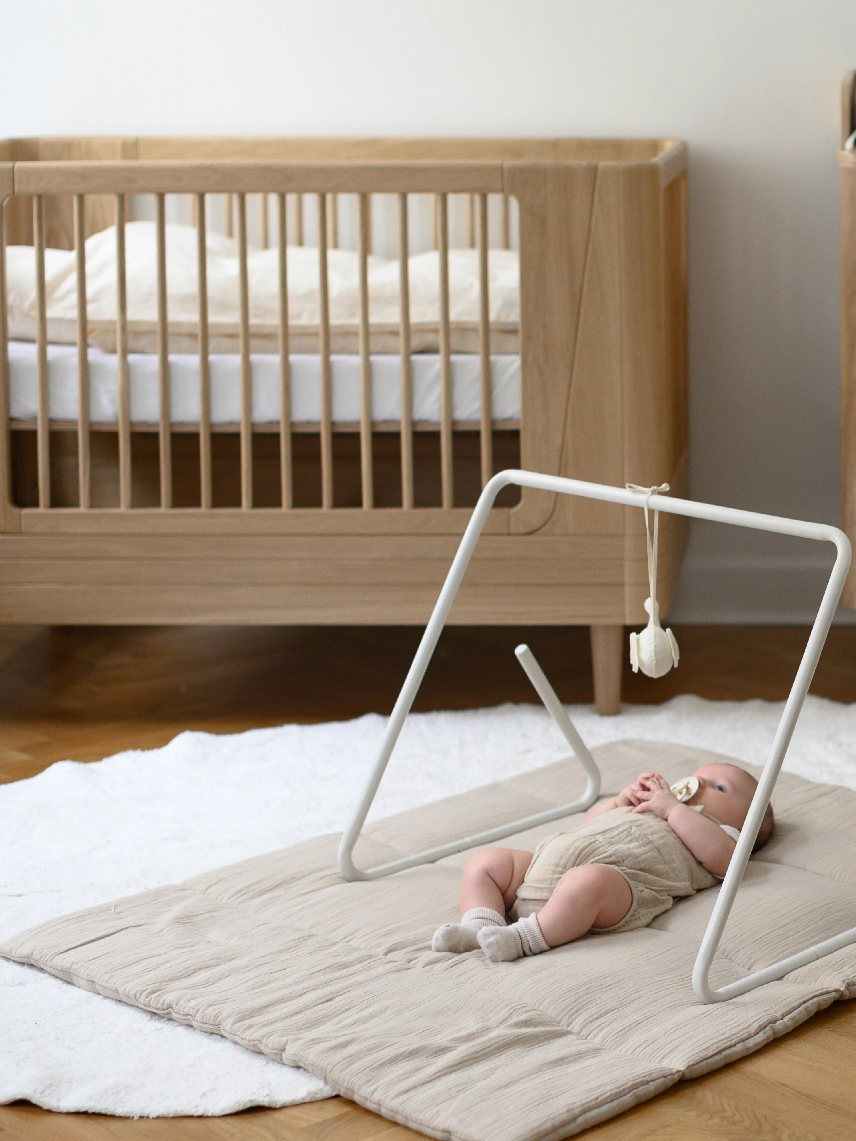 Handgefertigtes Babybett Nature 2.0 aus Eichenholz