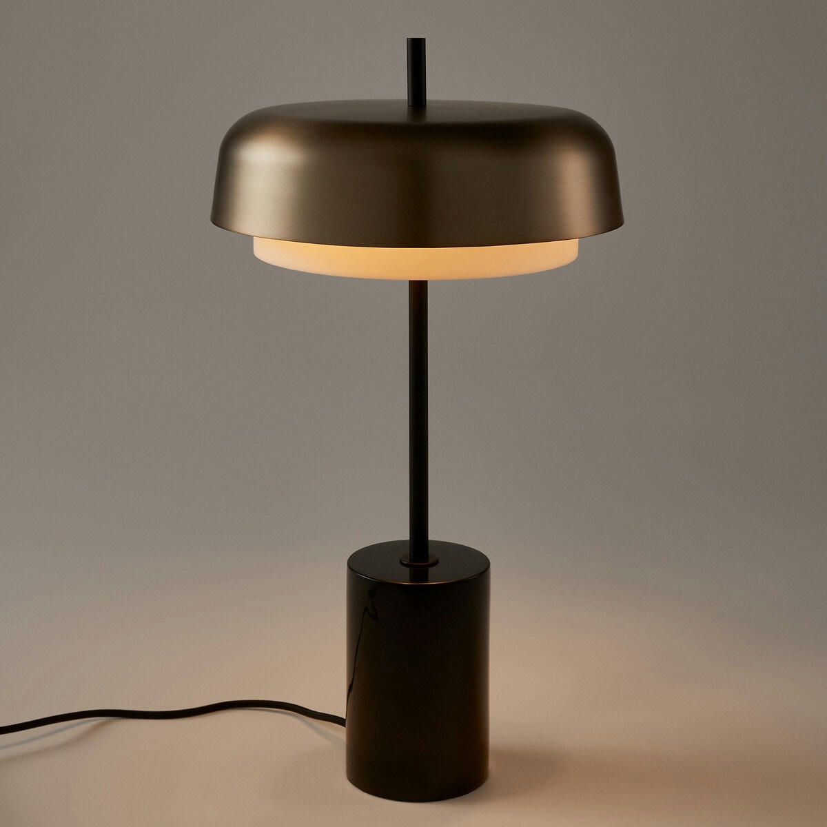 Lampe droite métal et marbre, Clepsos