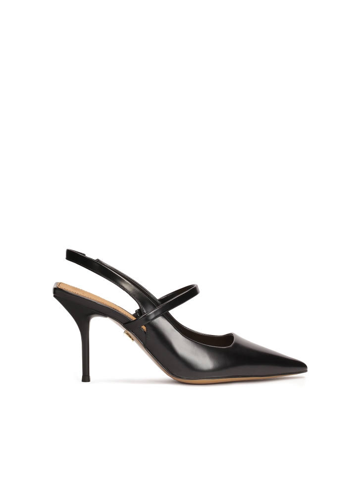 Open-toe square heel pumps