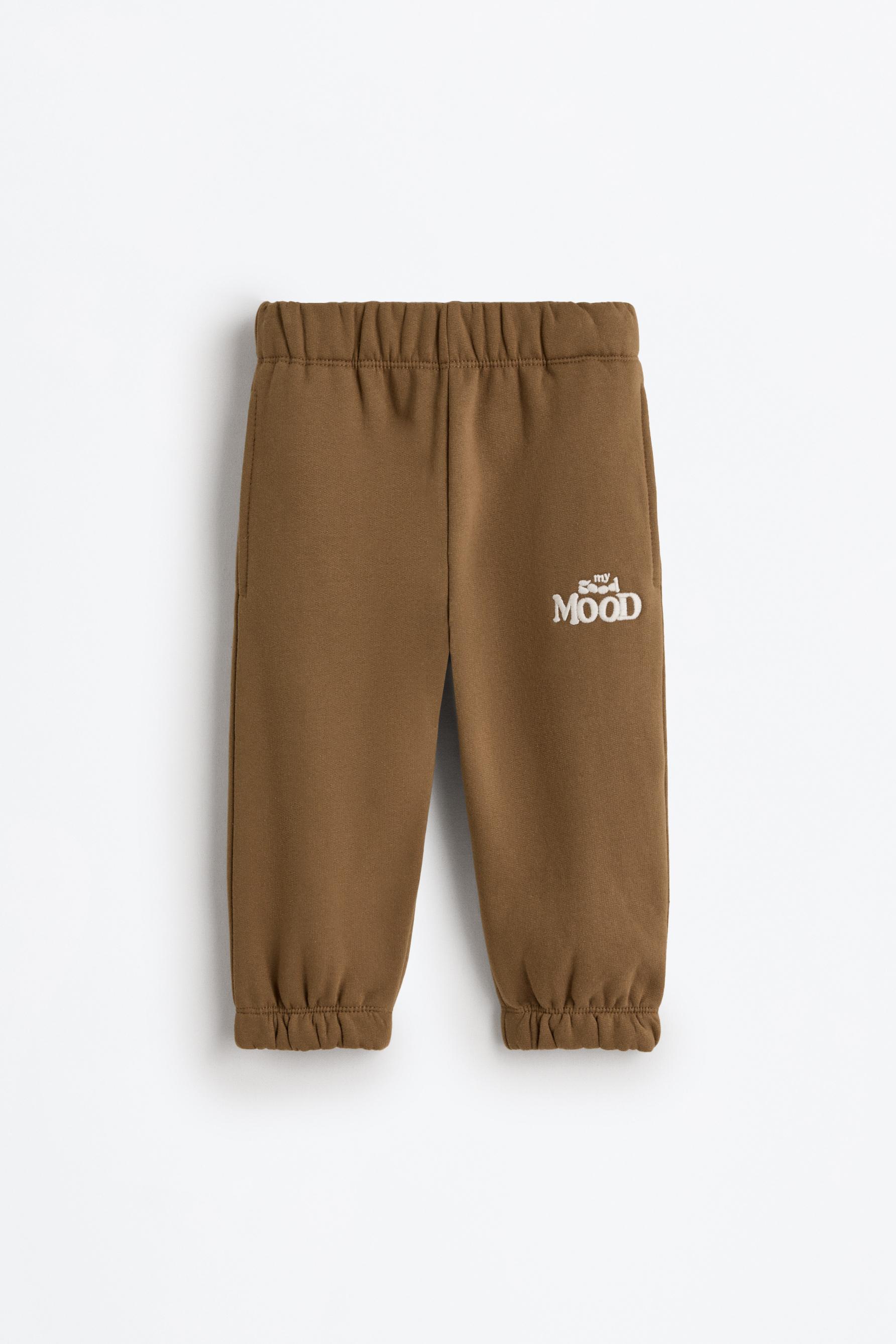Pantalón jogger bordado