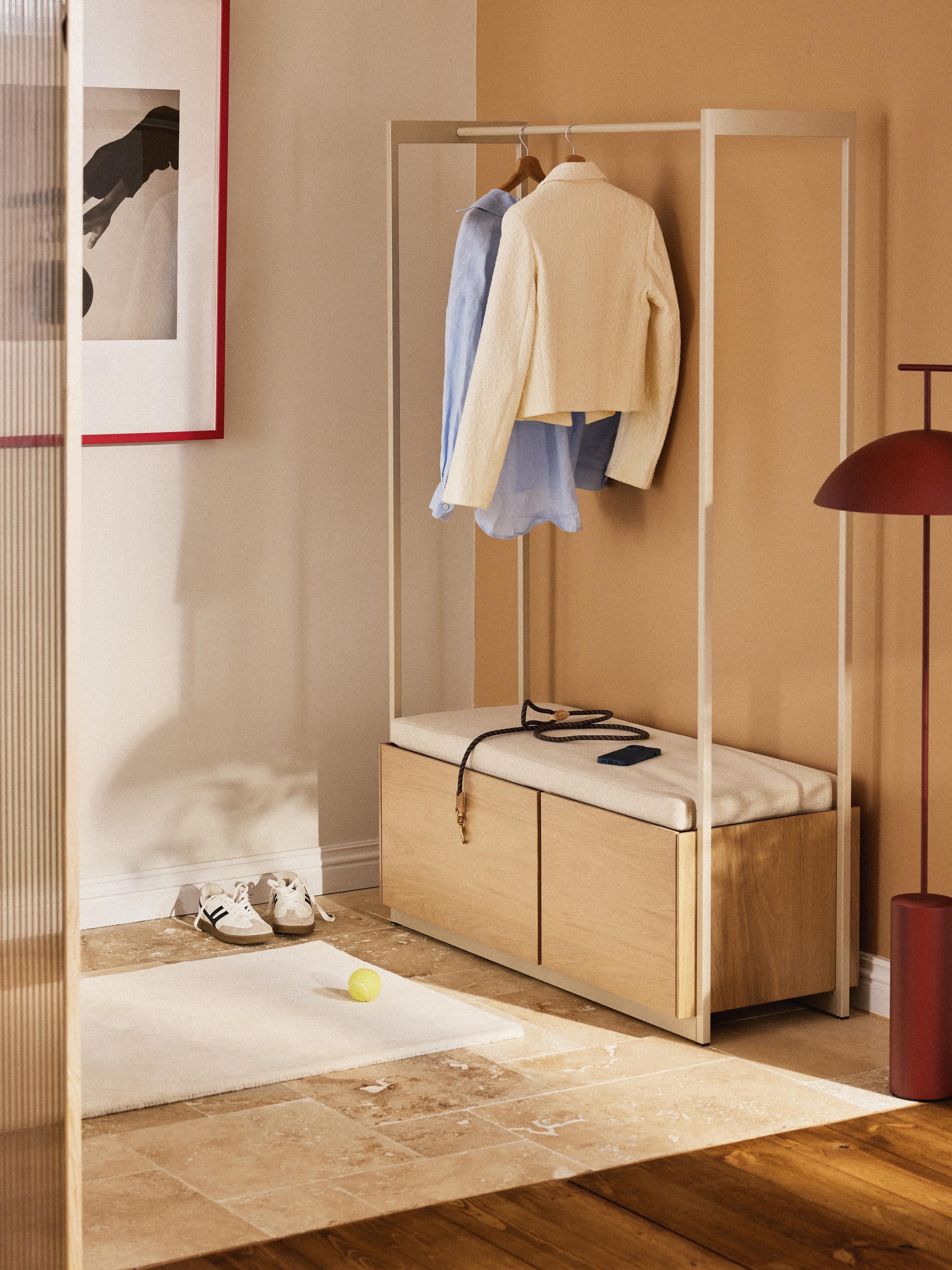 Holz-Garderobe Larsen