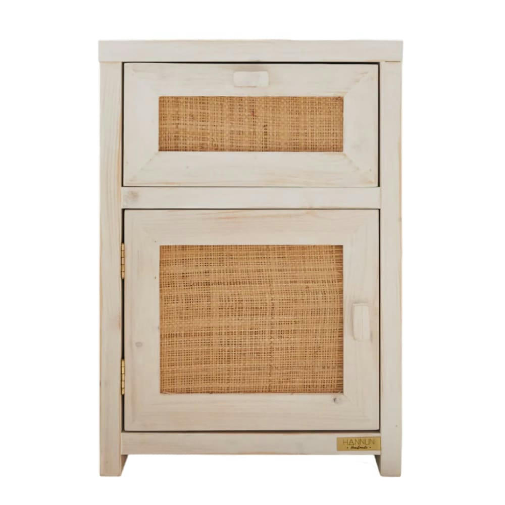 MARNIE - Table de nuit en bois et raffia en couleur blanc vieilli