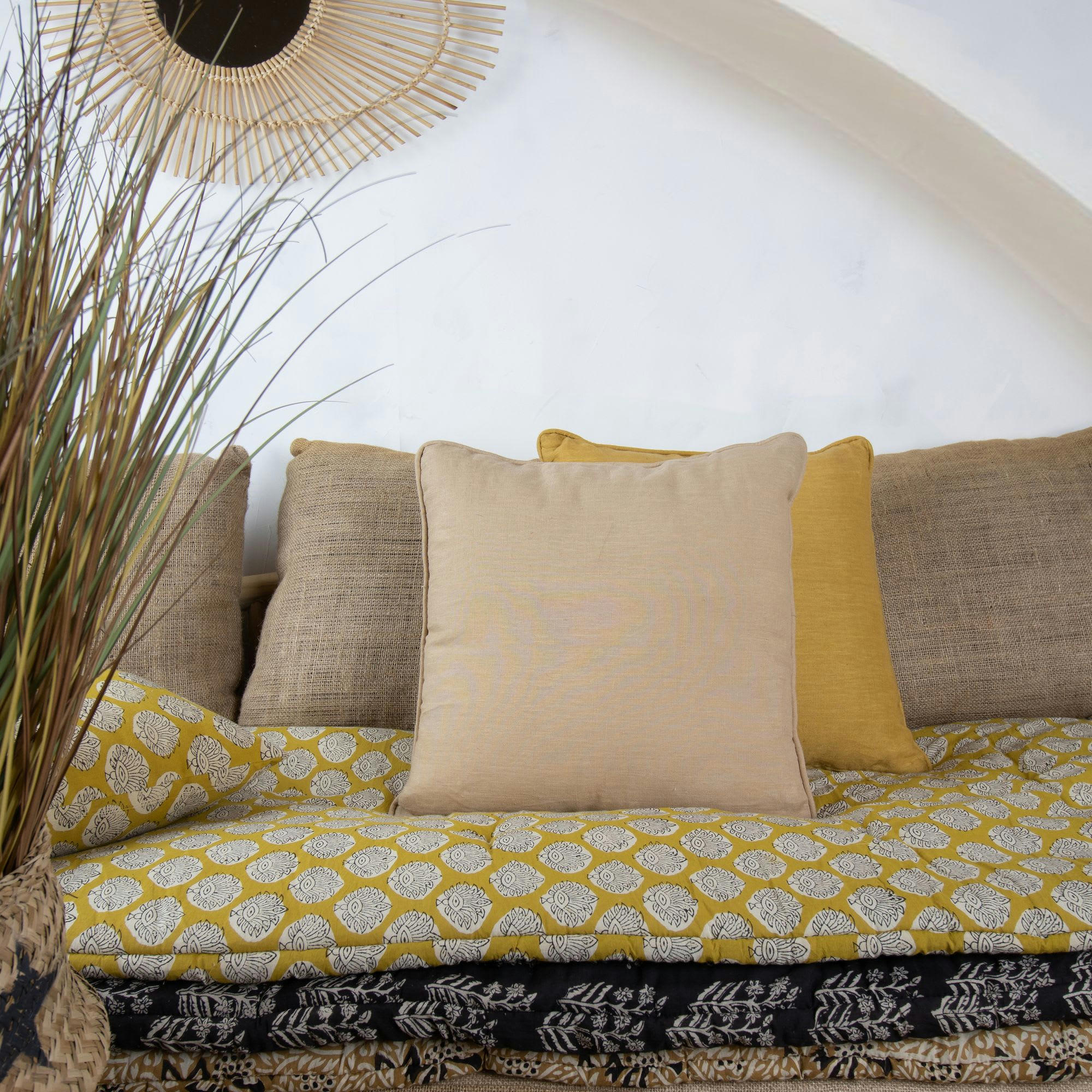 NYL - Coussin en lin camel 40cm