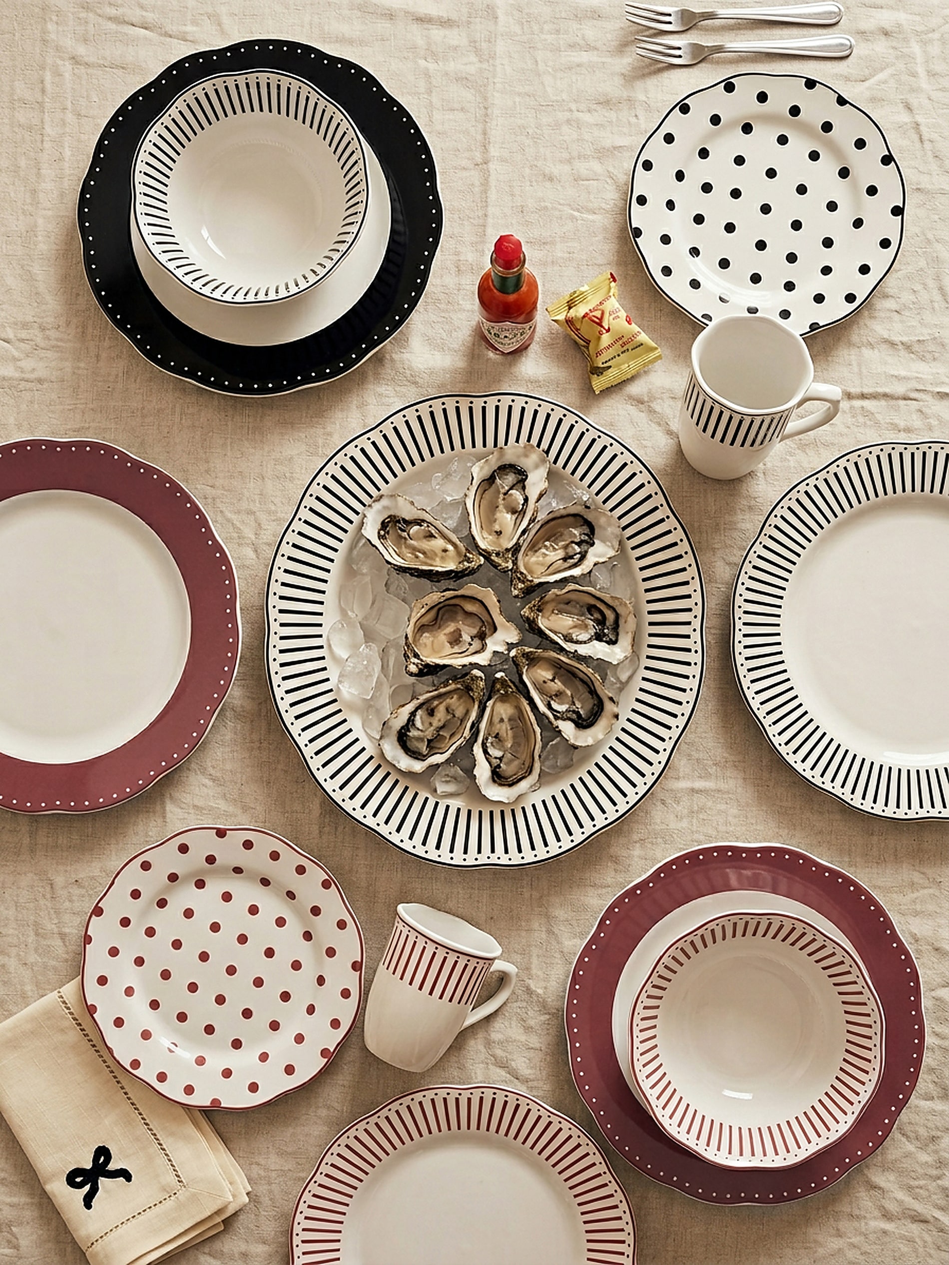 Talerz ceramiczny w kropki