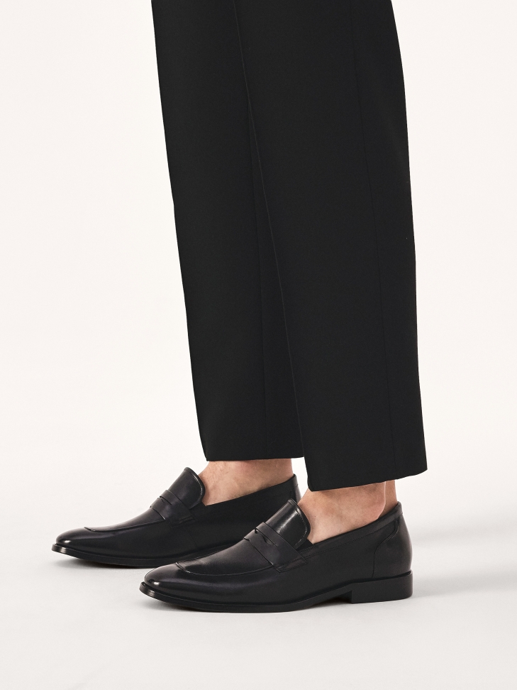 Men's formal loafers in black color