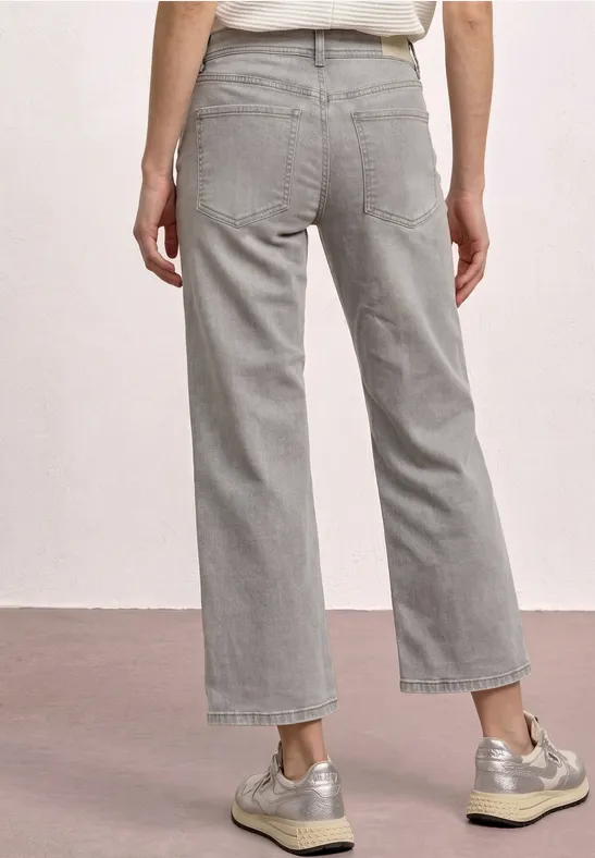 Mid Waist Straight Leg Jeans im Casual Fit