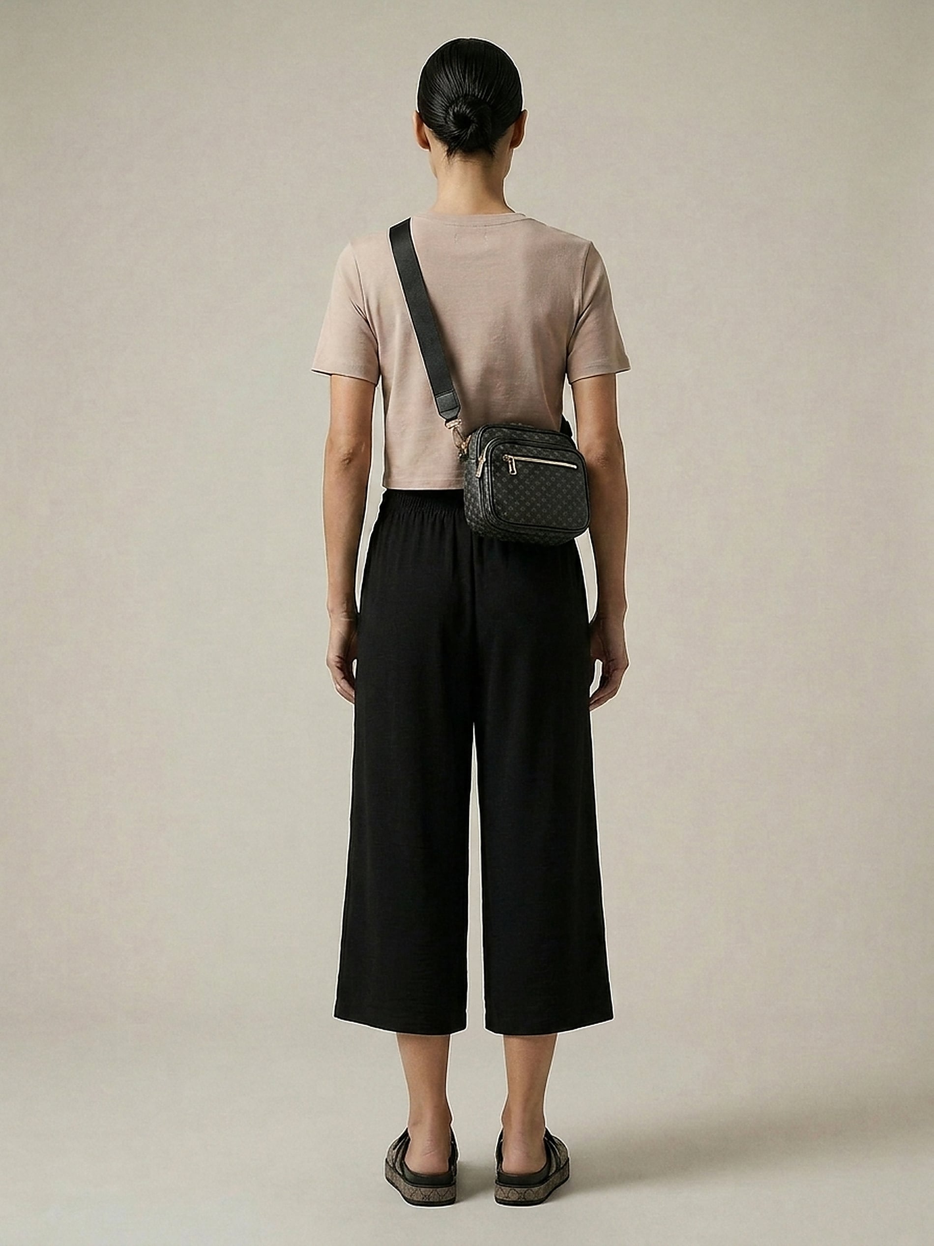 Spodnie culotte z kieszeniami