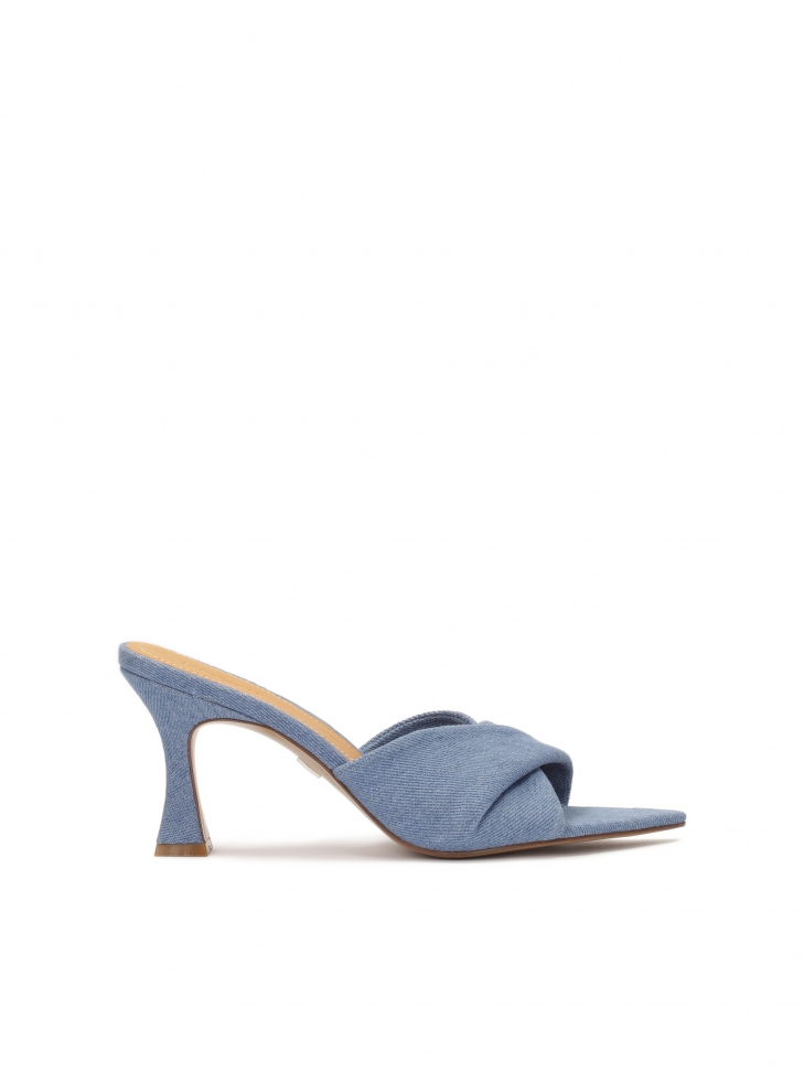 Blue denim mules with pointed toes